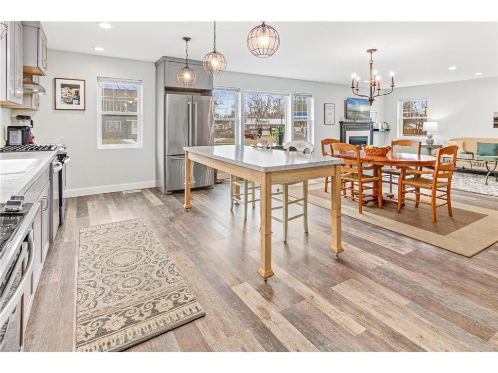 Minneapolis / St Paul Vacations - Work and Live in the Twin Cities - We Connect - Property Image 18