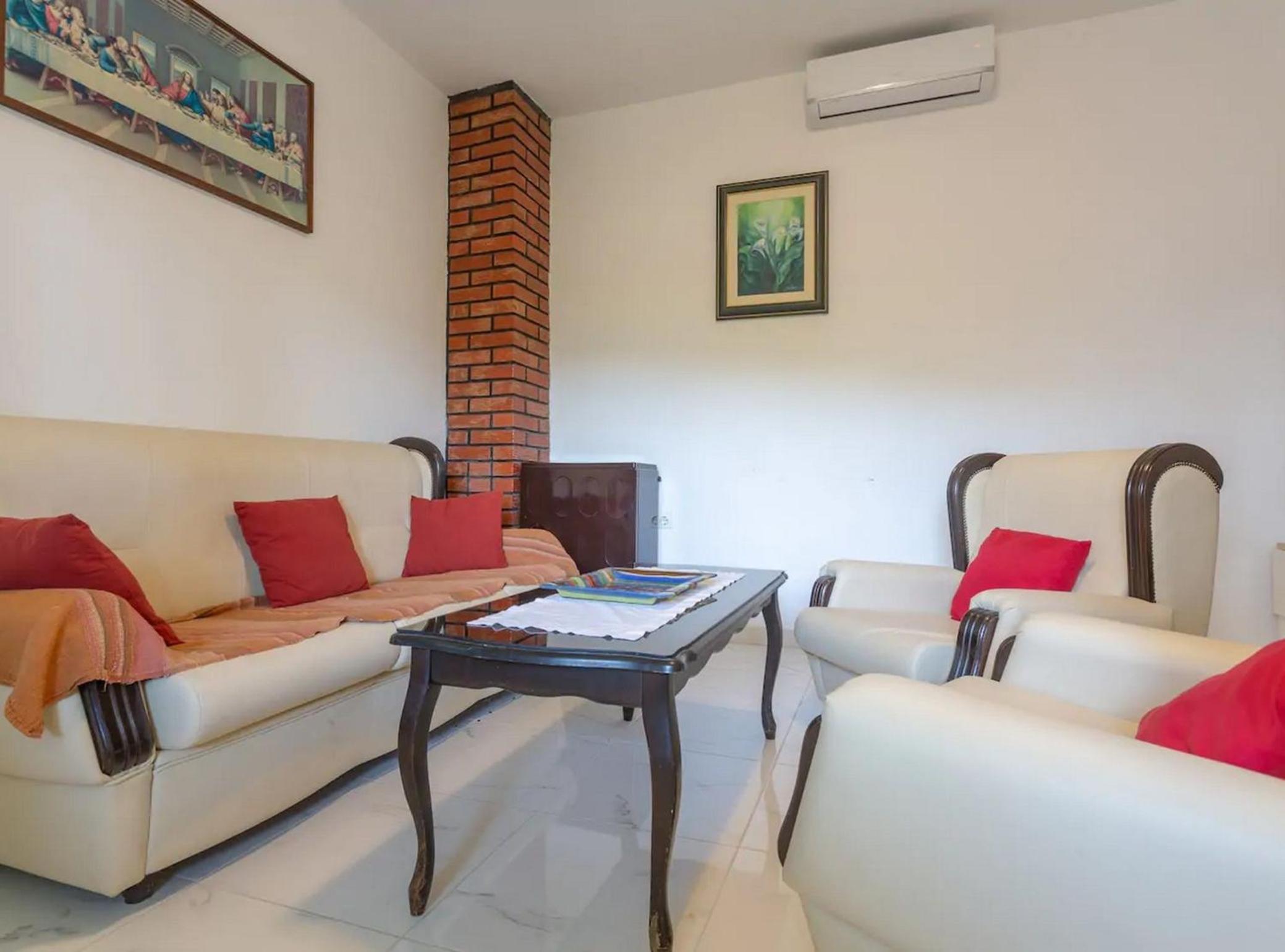 Sunny Escape Holiday Home Dicmo with Pool and Gym view 5