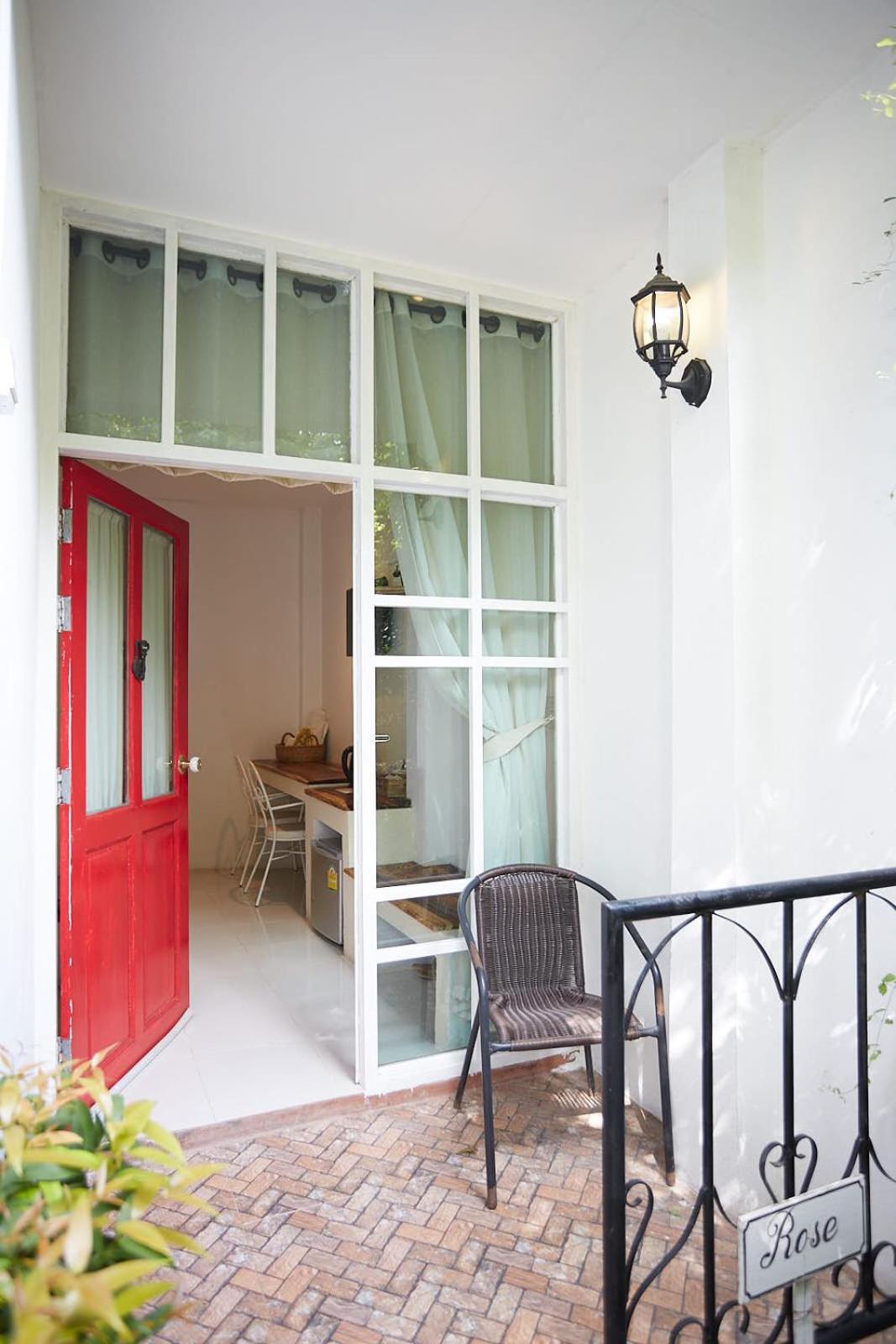 Nai Suan Bed and Breakfast