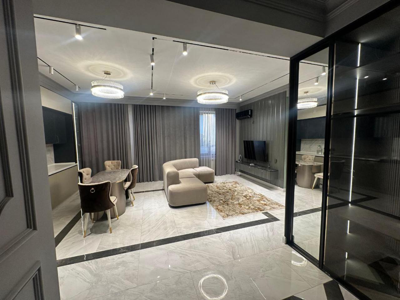 Meros Apartments