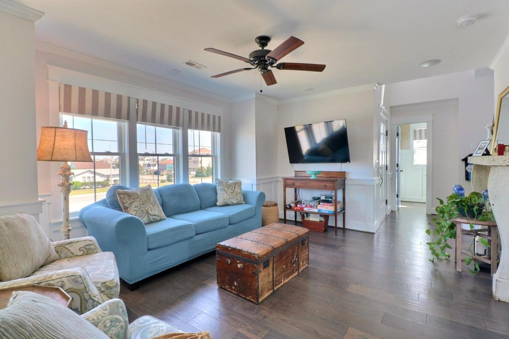5044 La Casa Blanca 2 Min Drive to Beach view 4