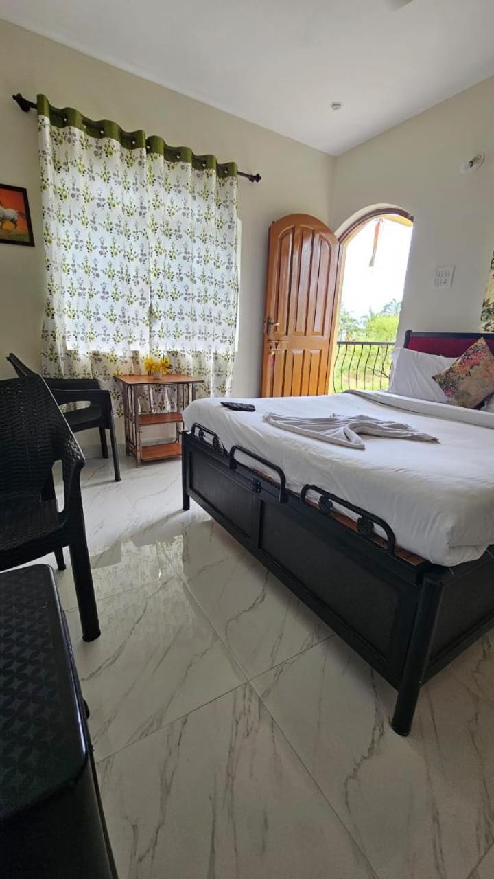 FLOBESTIAN BEACH VILLA CANDOLIM BEACH view 4