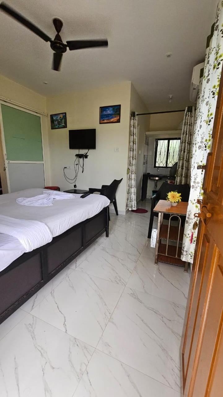 FLOBESTIAN BEACH VILLA CANDOLIM BEACH view 3