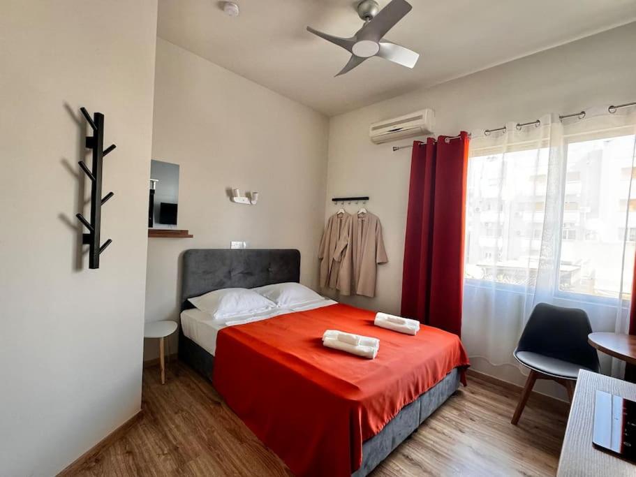 Smart Comfort StudioN4 Private Kitchenette Bathroom to Beach 260m Marina Port old City 900m