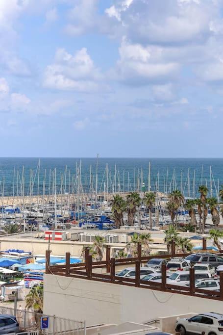 Luxury 2BD Beach Apartment 424