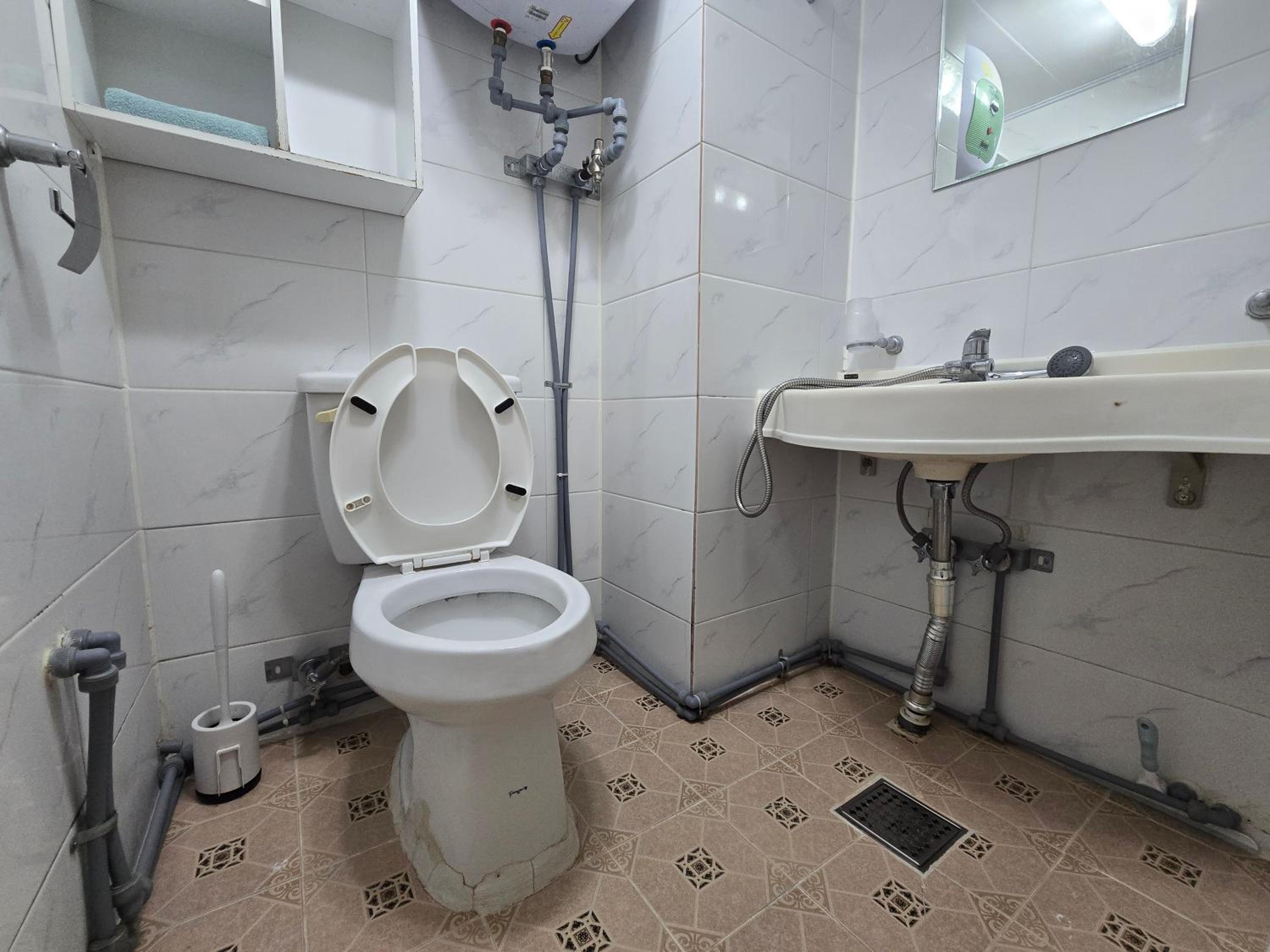 Hongdae, Sinchon Yeonhui Guesthouse 305 view 5