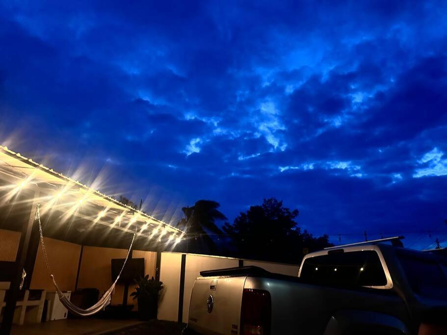 Casa con jacuzzi, vista al Volcán Tenorio