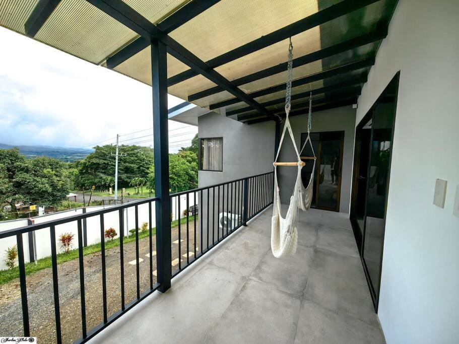Casa con jacuzzi, vista al Volcán Tenorio