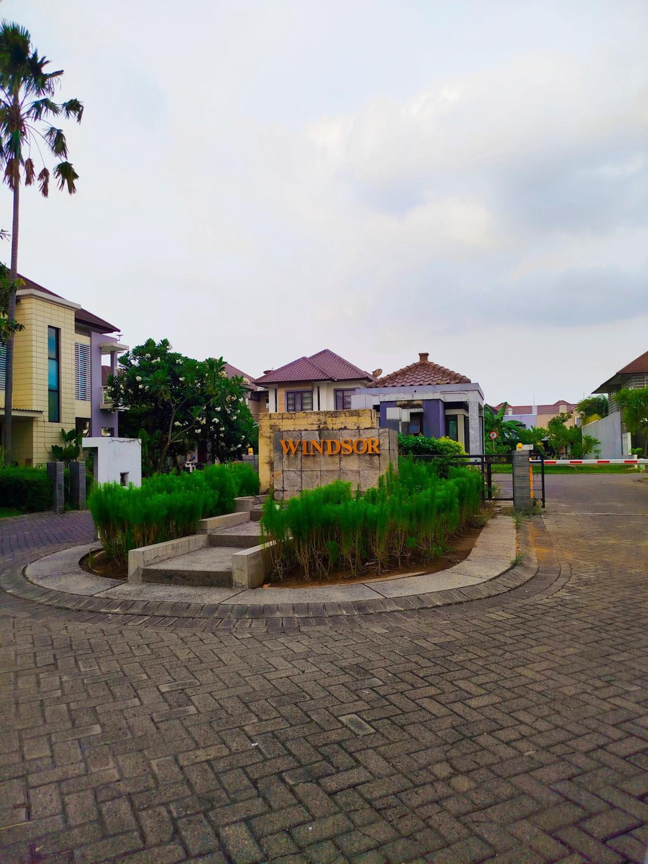 Cheery Home Surabaya 10 mins toll near Pakuwon Mall