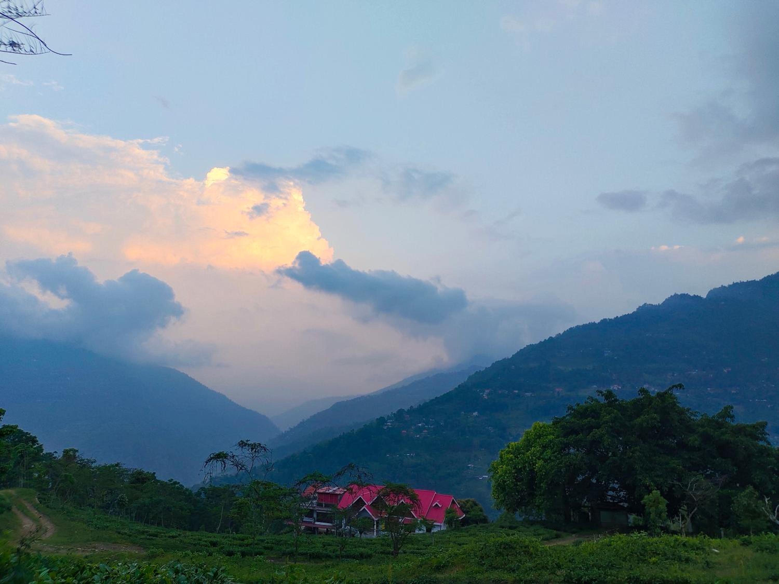 The Nature Free Moktan Homestay view 3