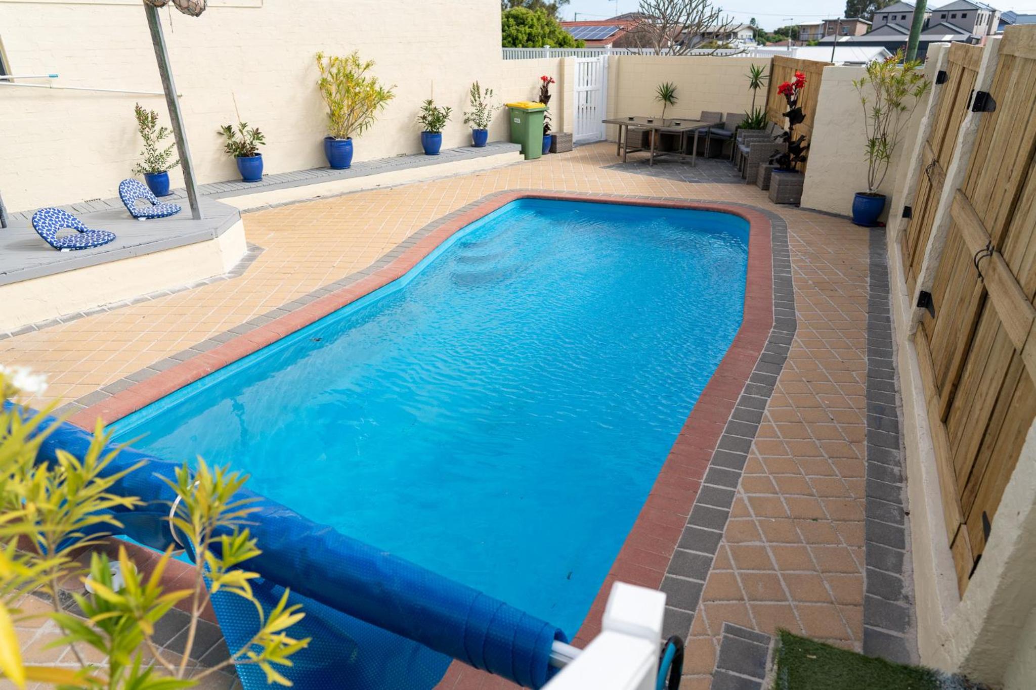 Quinns Beach Mansion Apartment 2