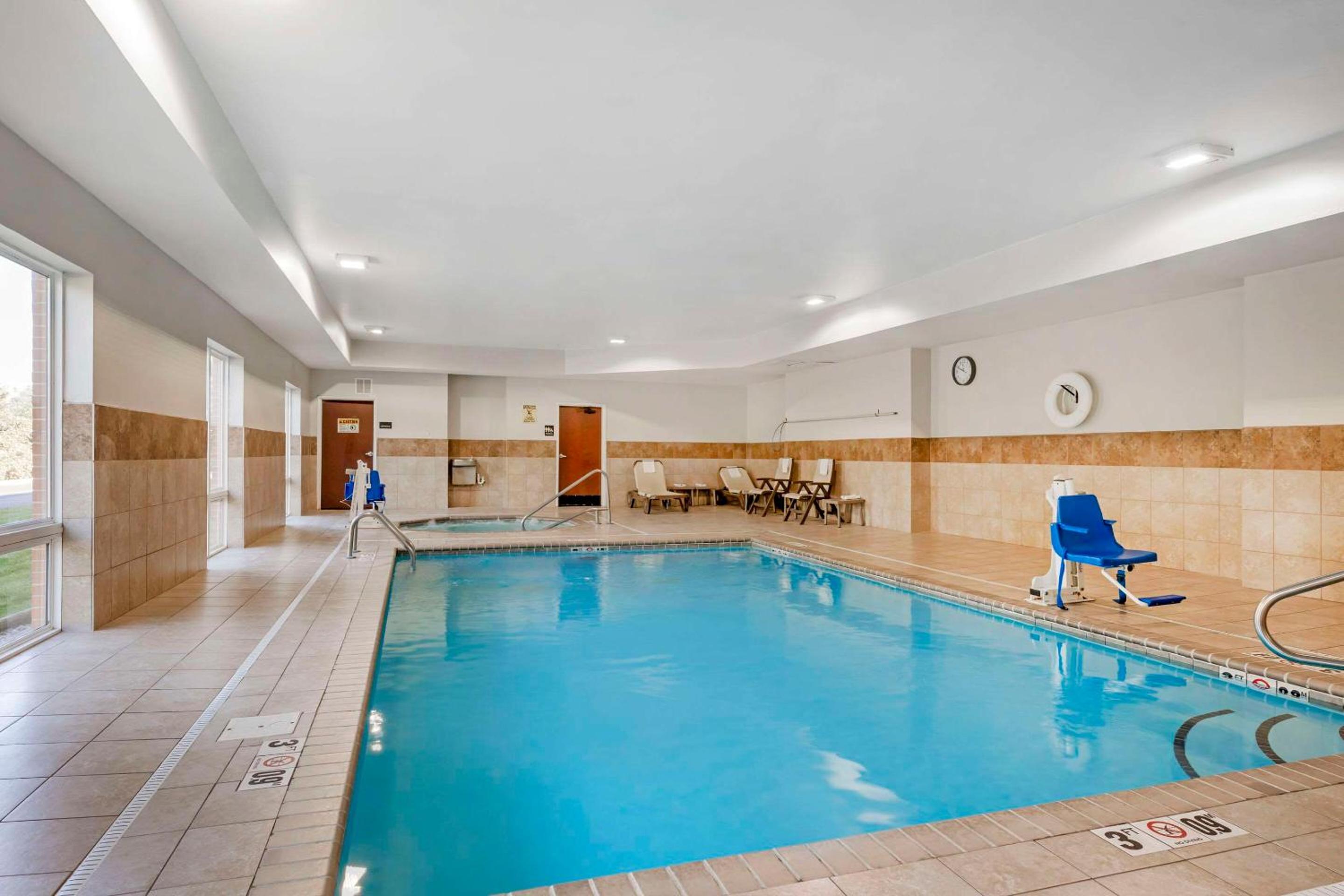 Comfort Inn & Suites Porter near Indiana Dunes, 사진 37