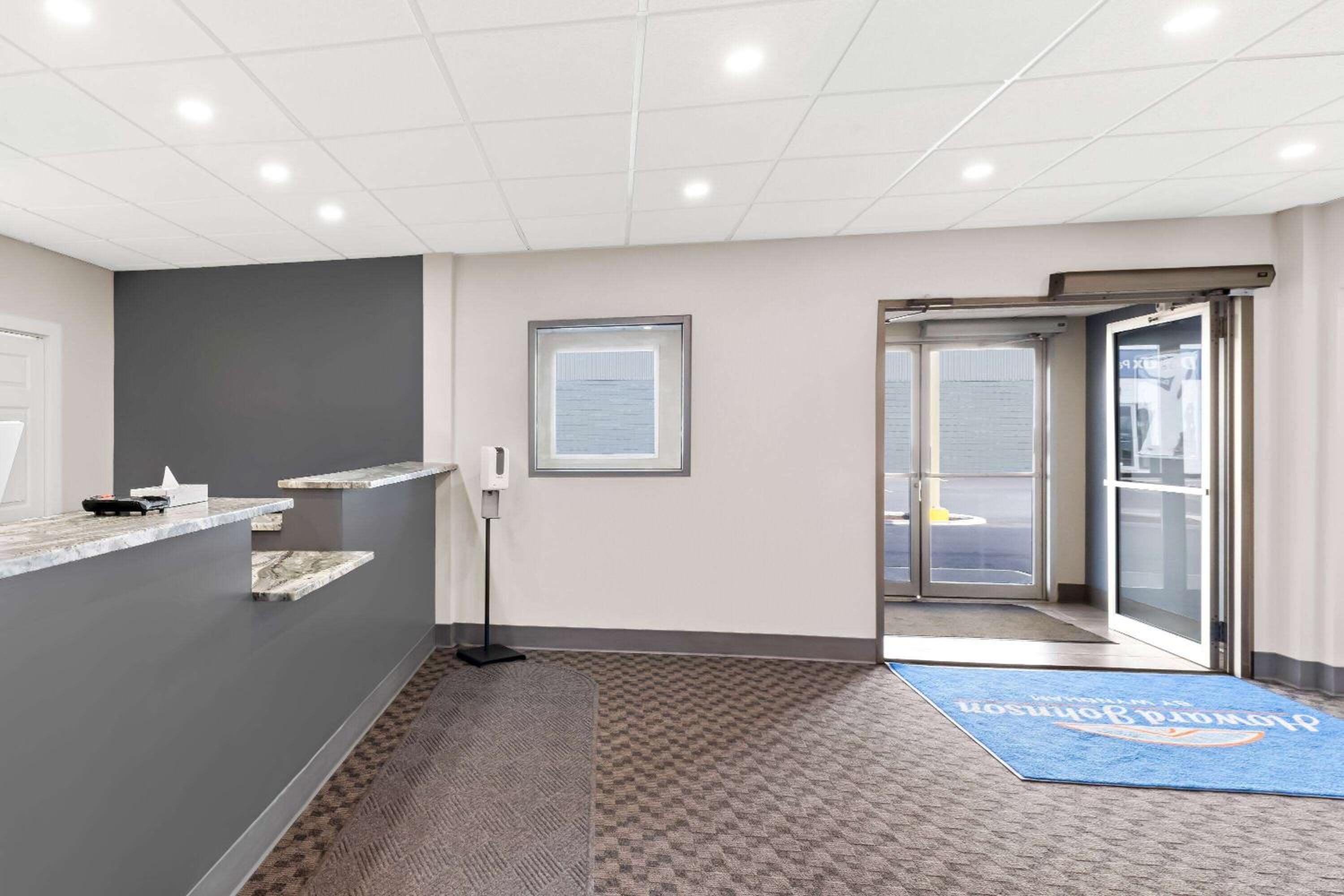 Thunder Bay Vacations - Howard Johnson by Wyndham Thunder Bay - Property Image 5