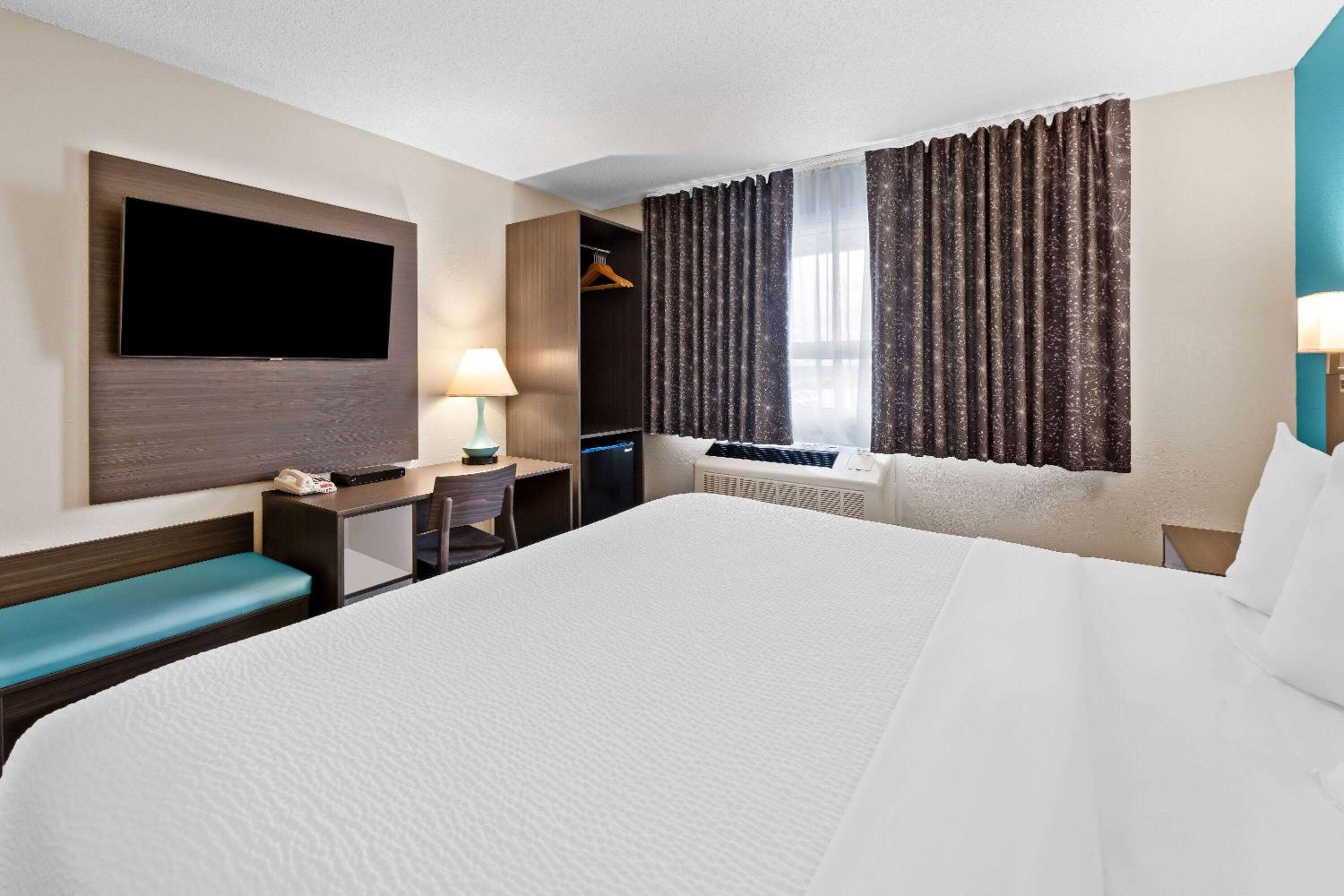 Thunder Bay Vacations - Howard Johnson by Wyndham Thunder Bay - Property Image 40