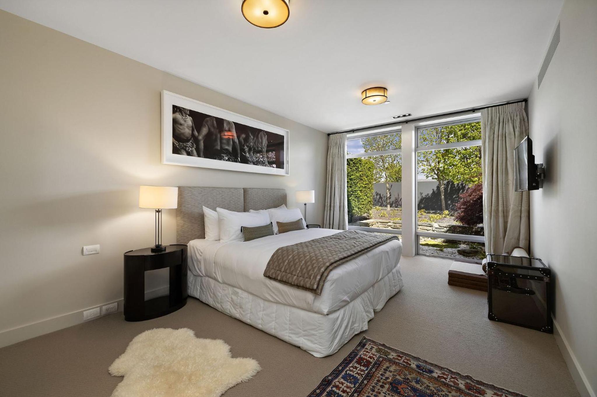 Kumanu by Sothebys Luxury Rental Homes view 4