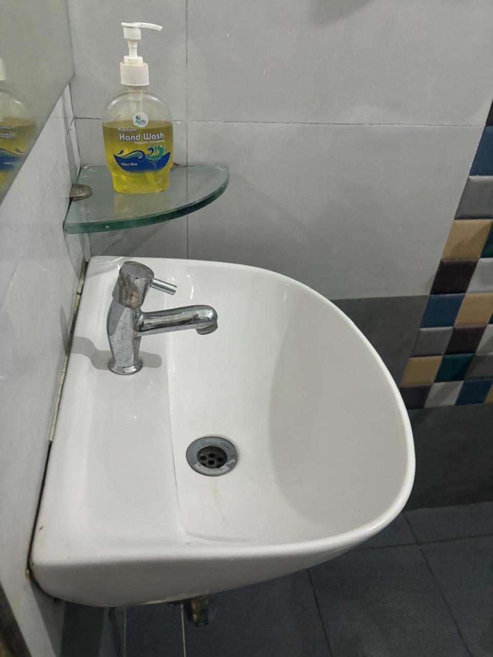 Photo 6