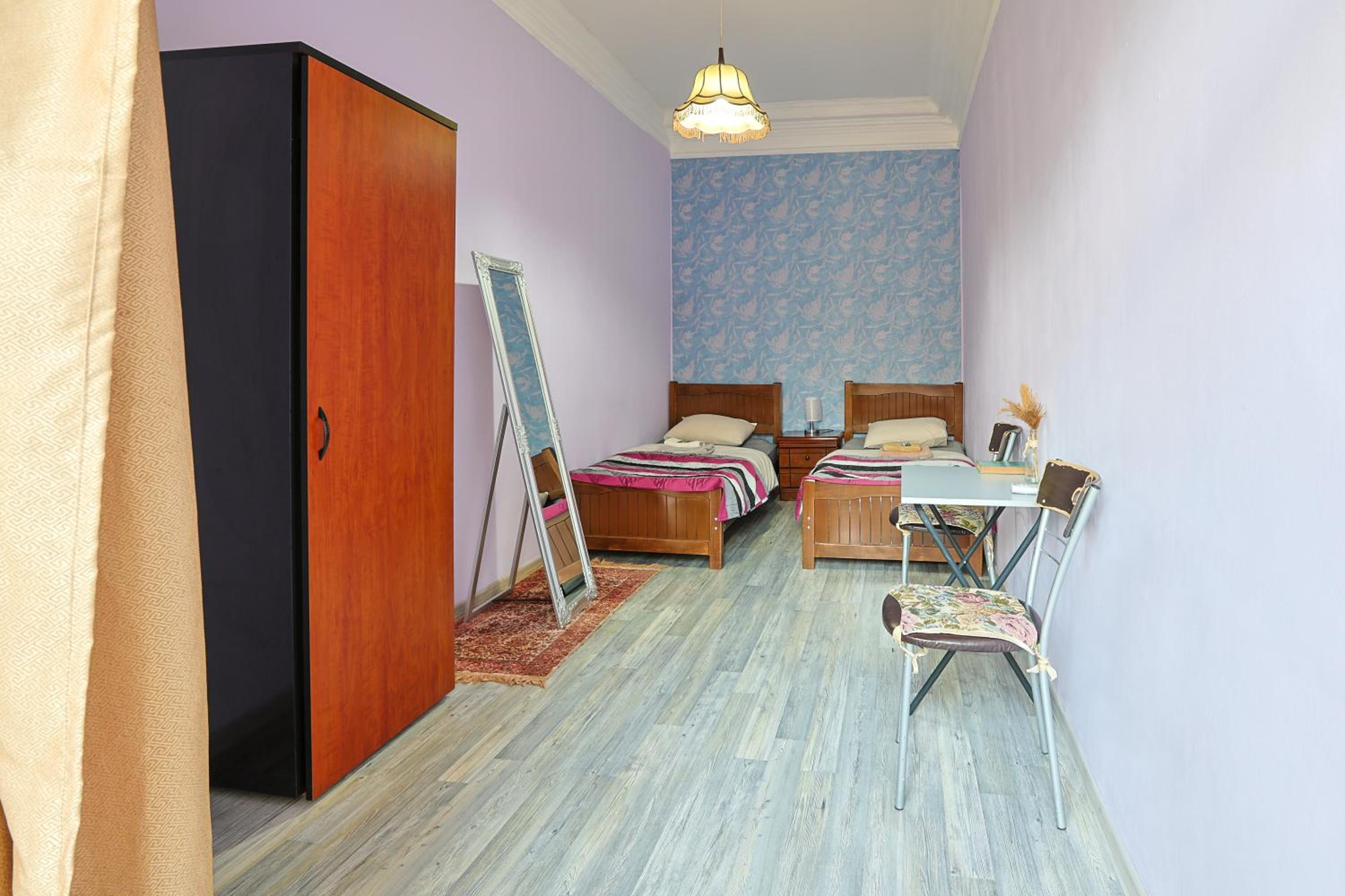 Photo 100