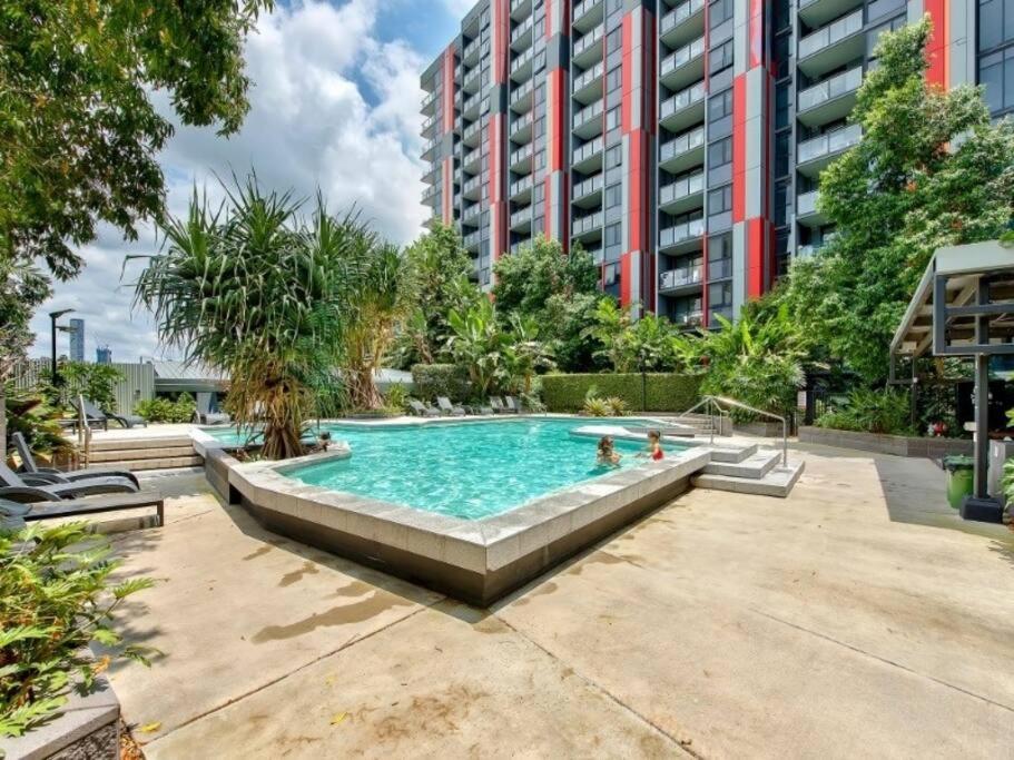 Brisbane Vacations - Chic Stay in the Valley with Pool and BBQ Area - Property Image 1