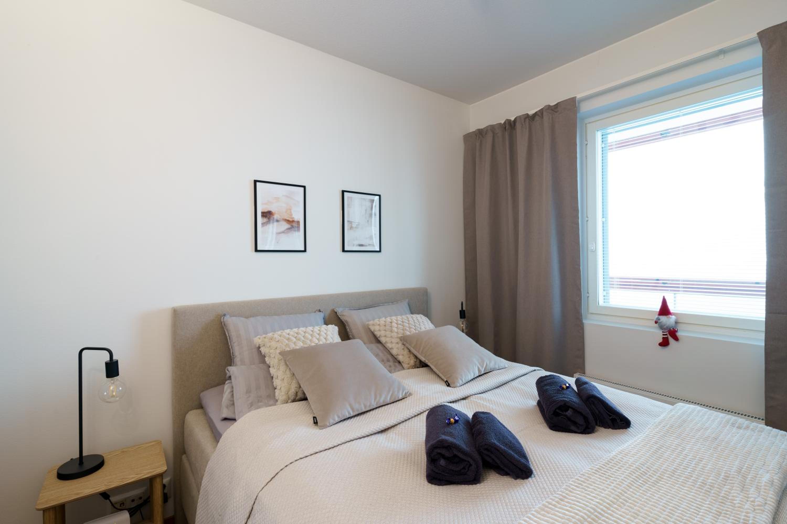 Adorable Arctic Apartments - Private Sauna & Free Parking