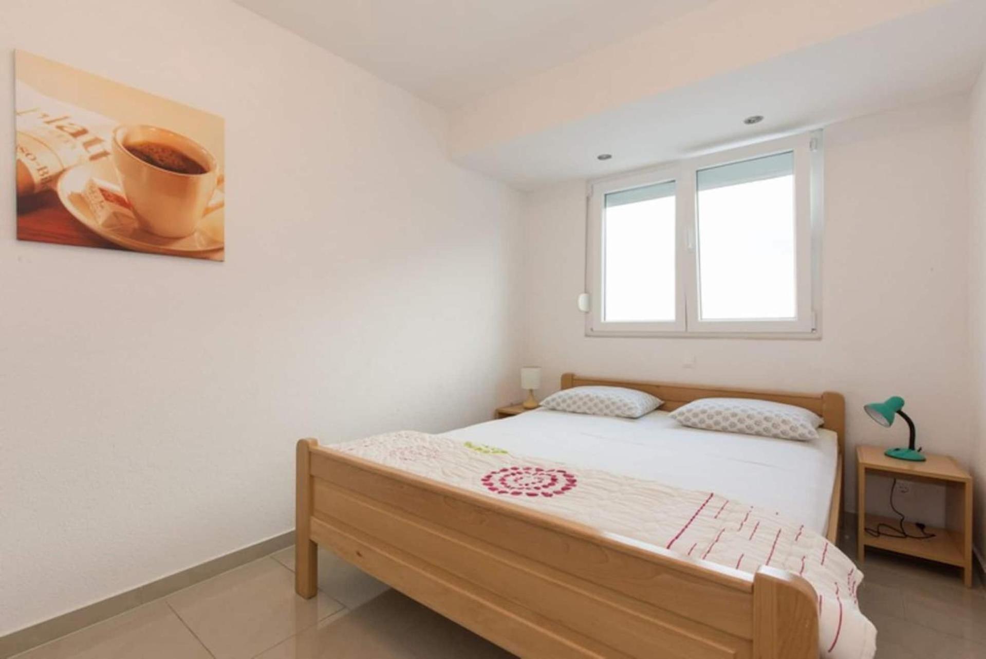Apartment Koralj °1 with swimming Pool view 5