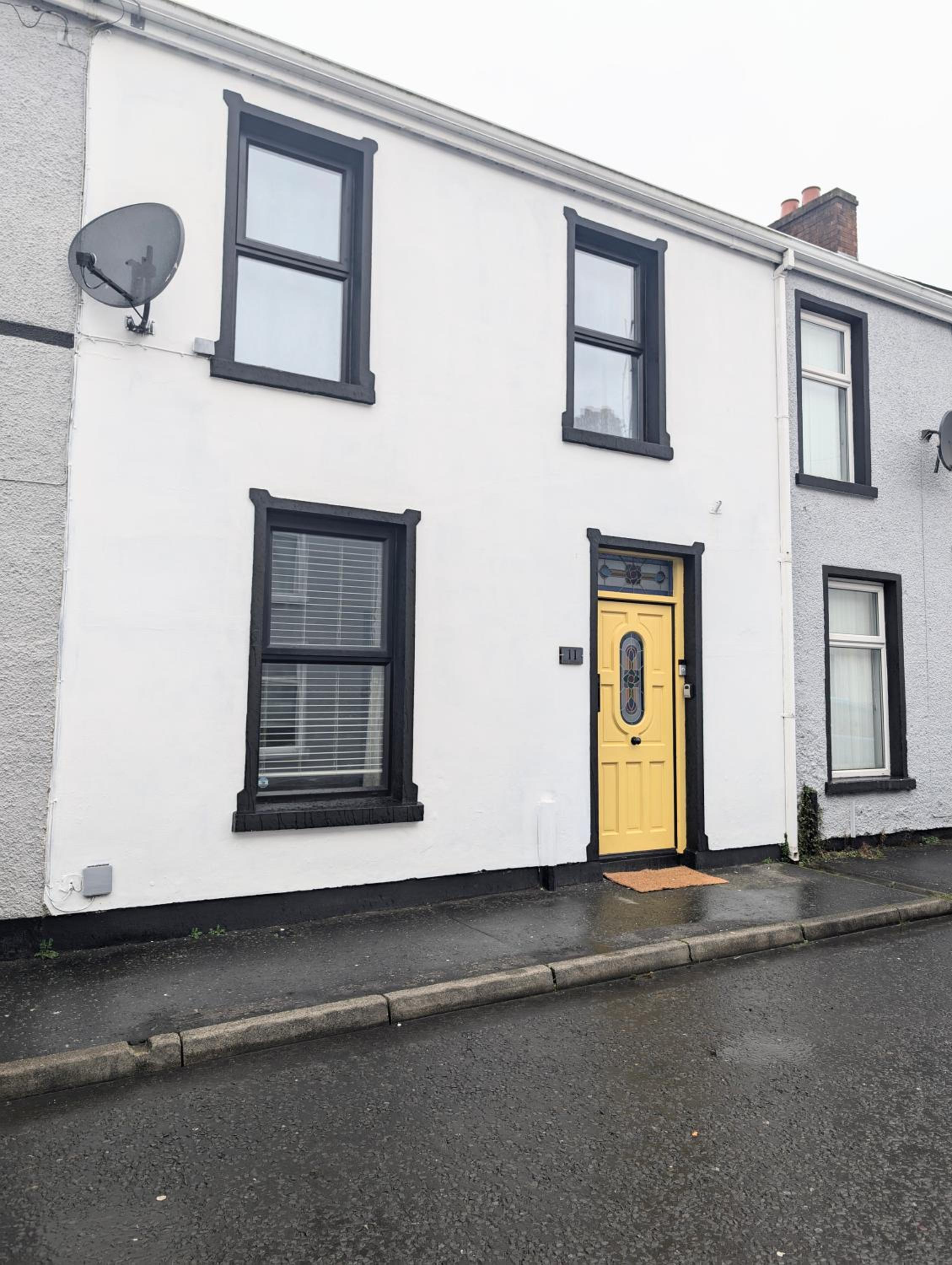 Hotel Ivy Townhouse Derry - Image 1