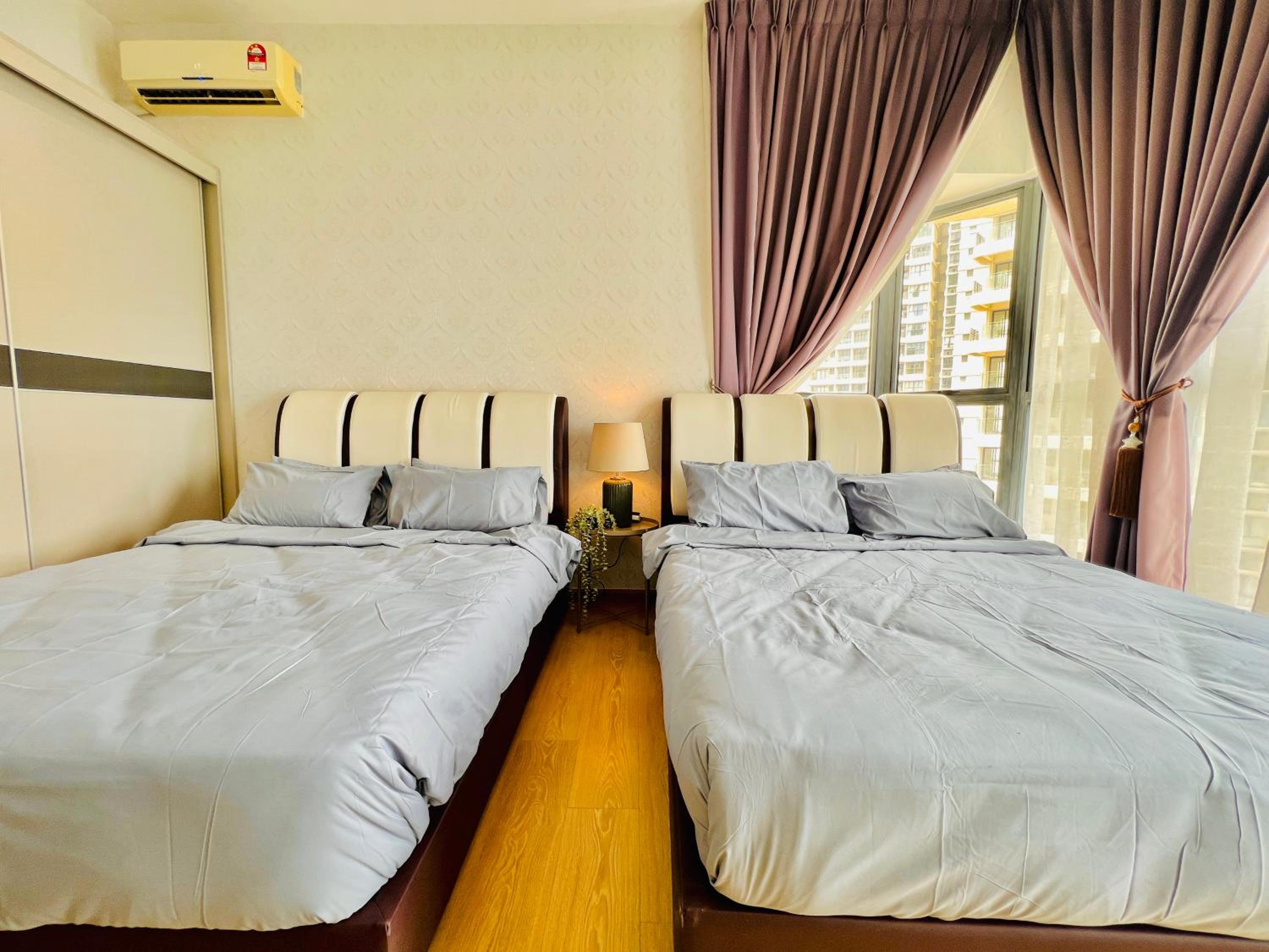 Country Garden Danga Bay Lovell by R9 HomeStay