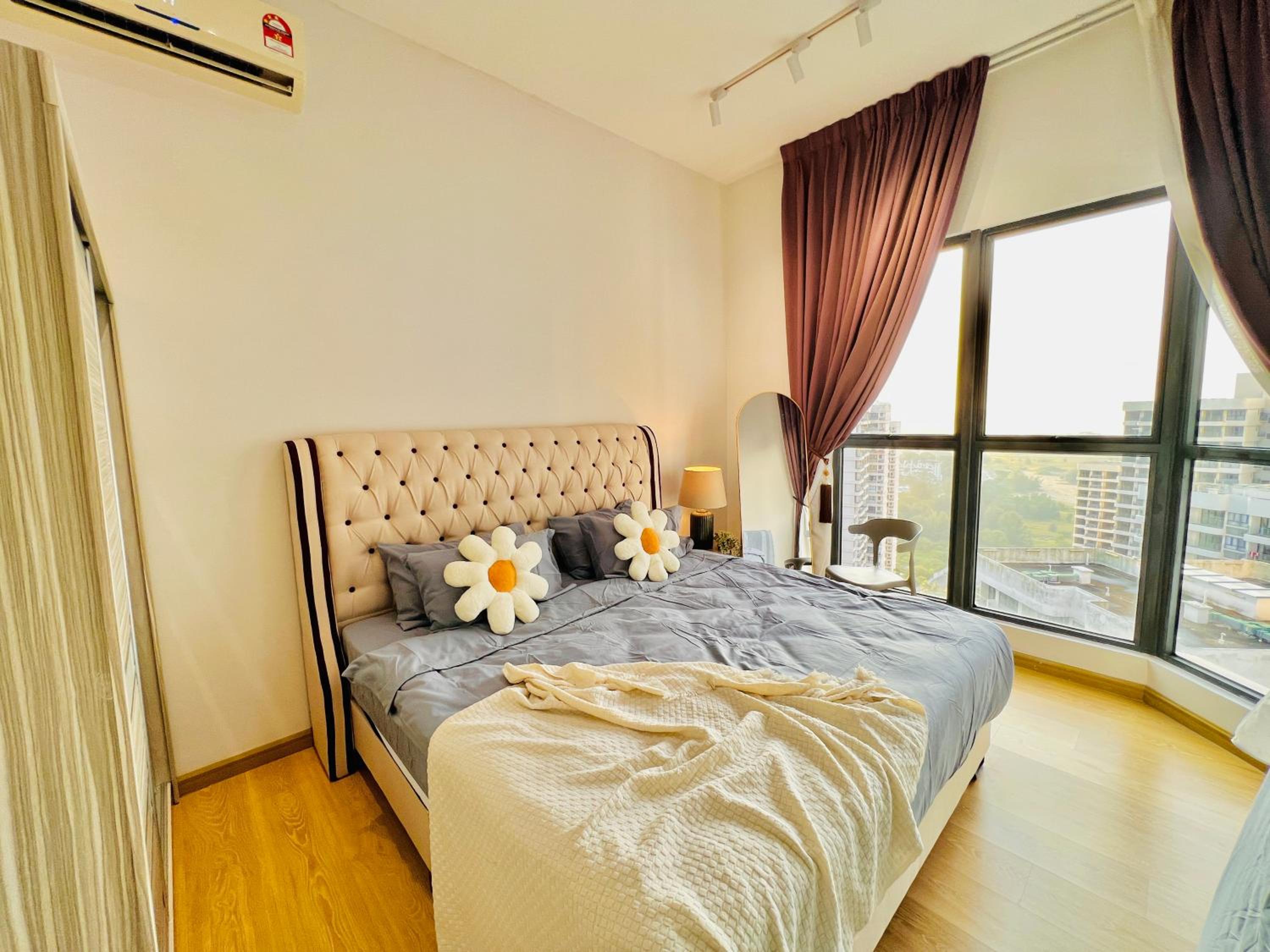 Country Garden Danga Bay Lovell by R9 HomeStay