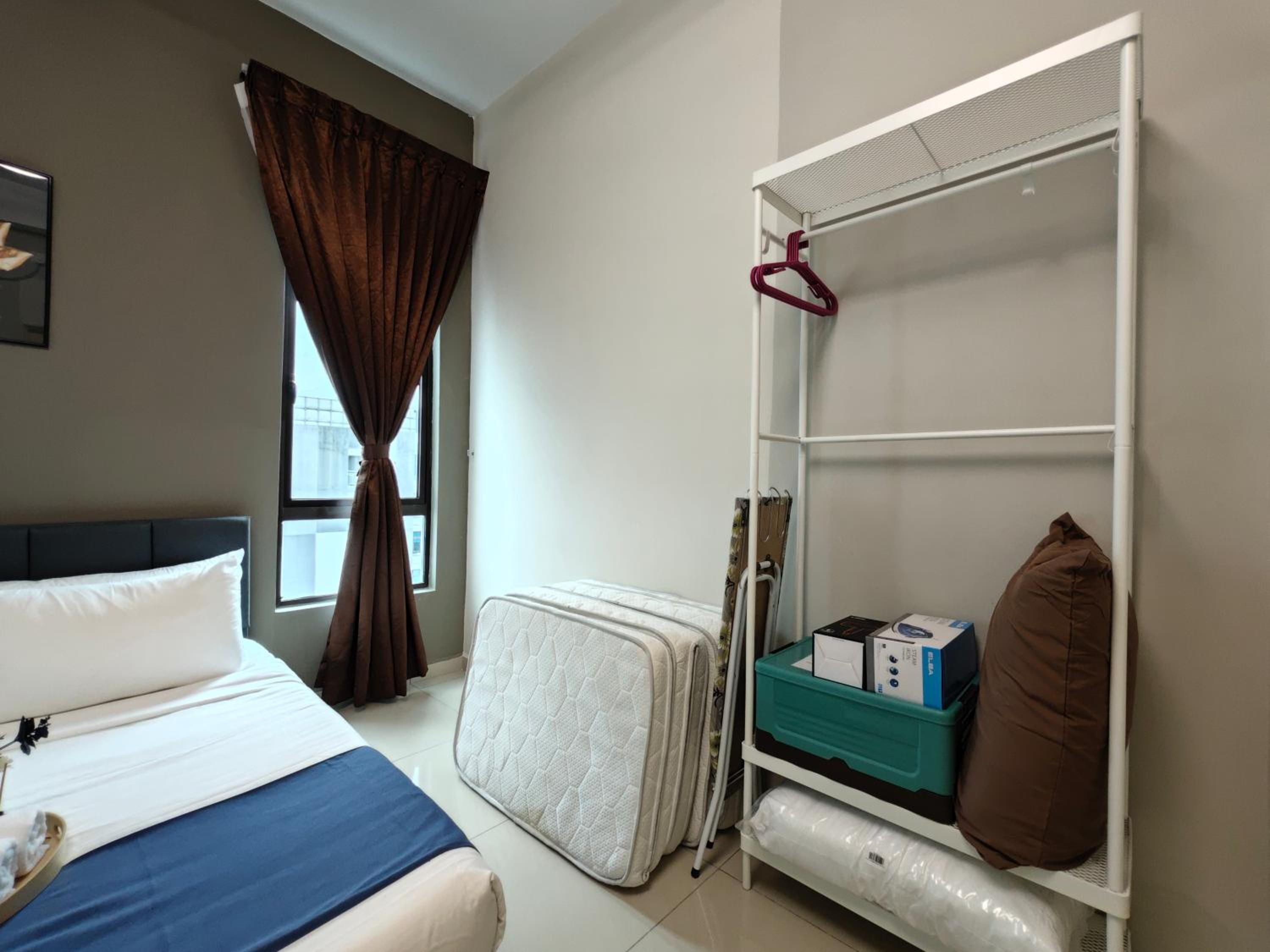 Kempas Dsummit Residences by Antlerzone