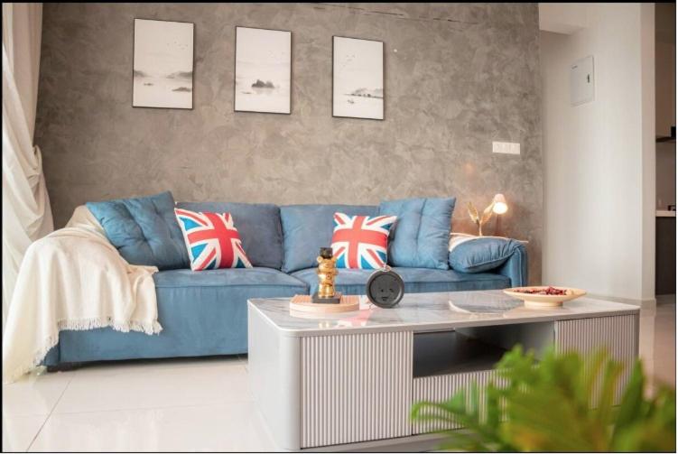 Country Garden Danga Bay Lovell by R9 HomeStay