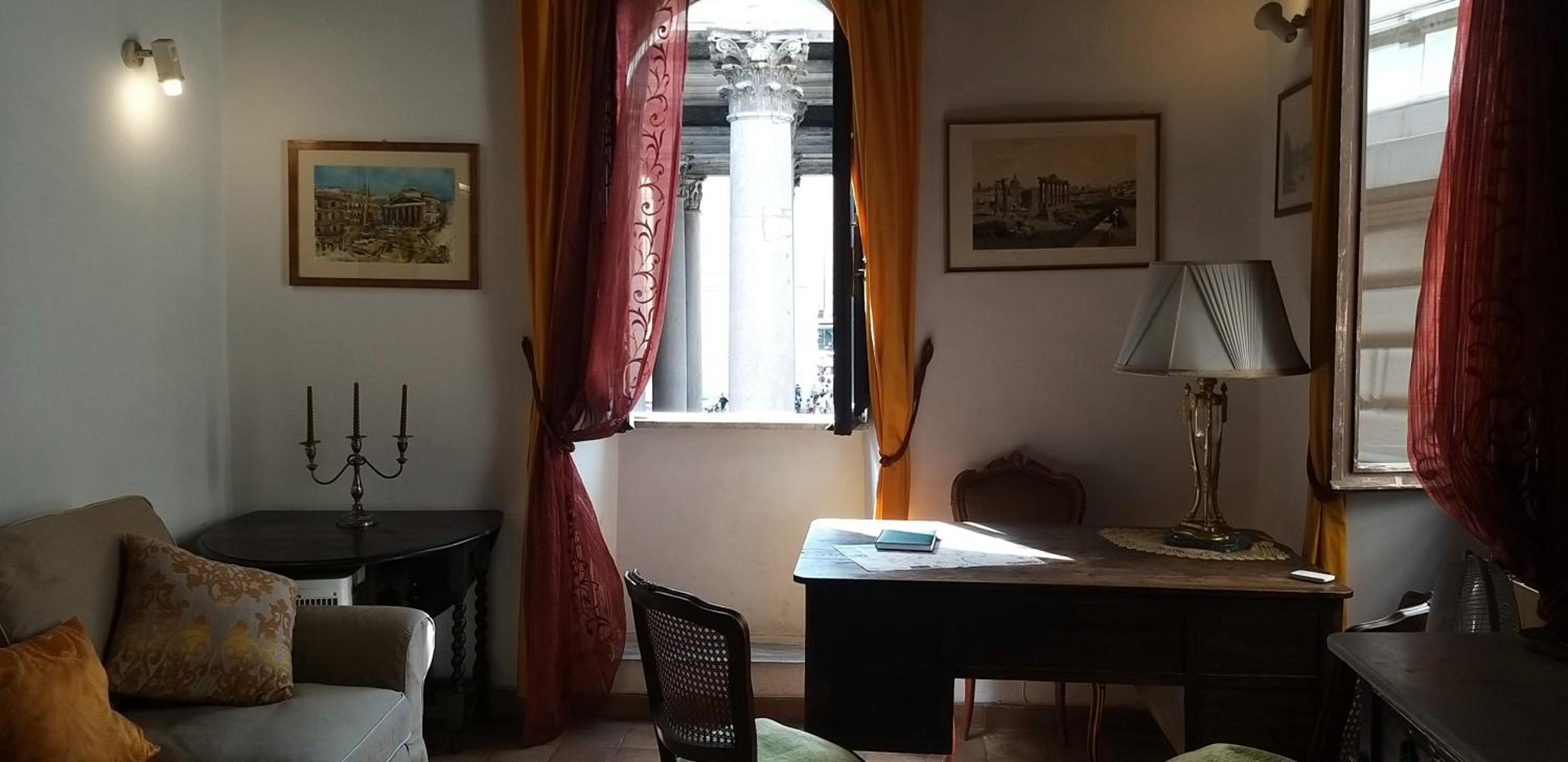L'antica dimora con splendida vista sul Pantheon