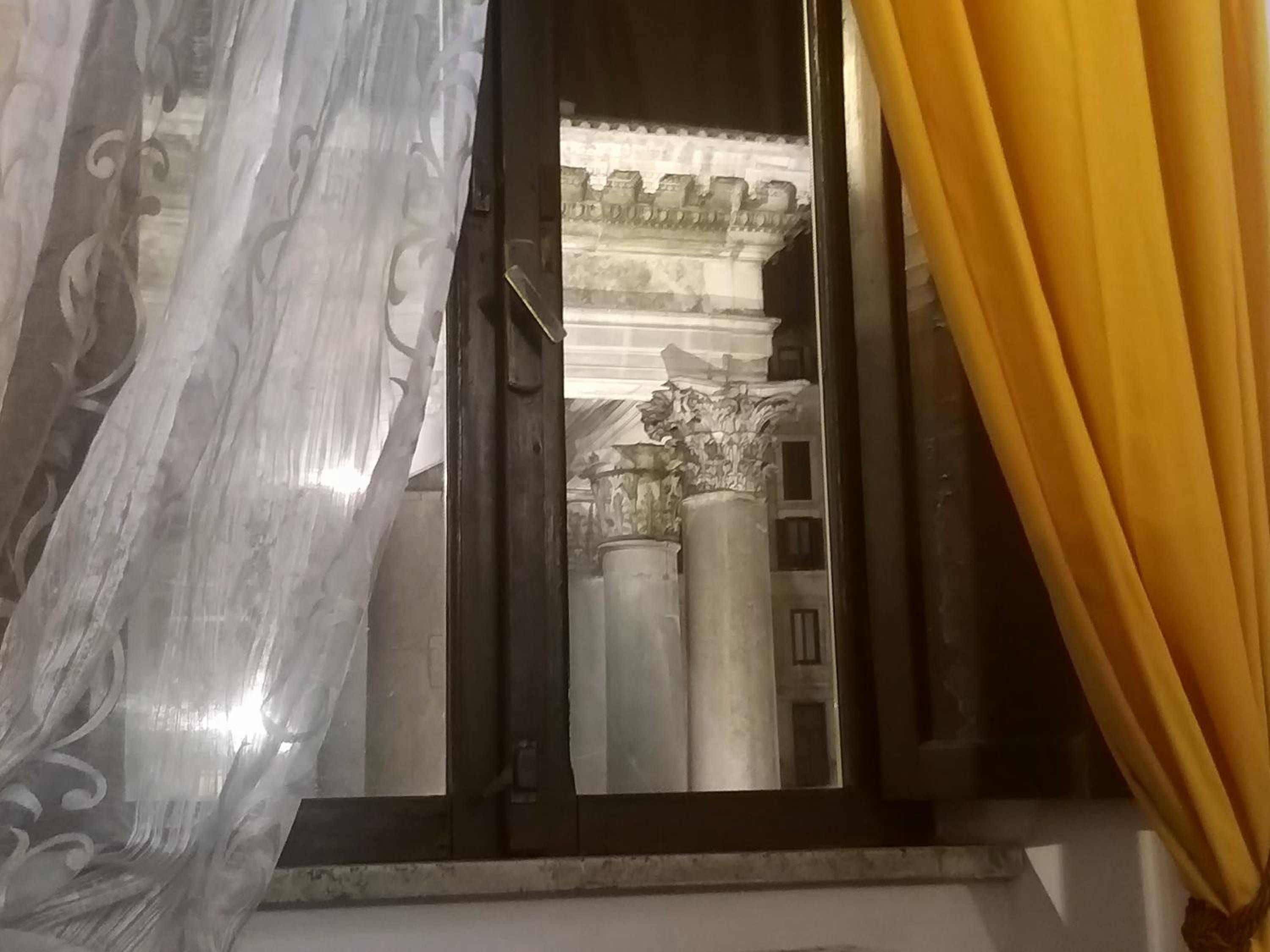 L'antica dimora con splendida vista sul Pantheon