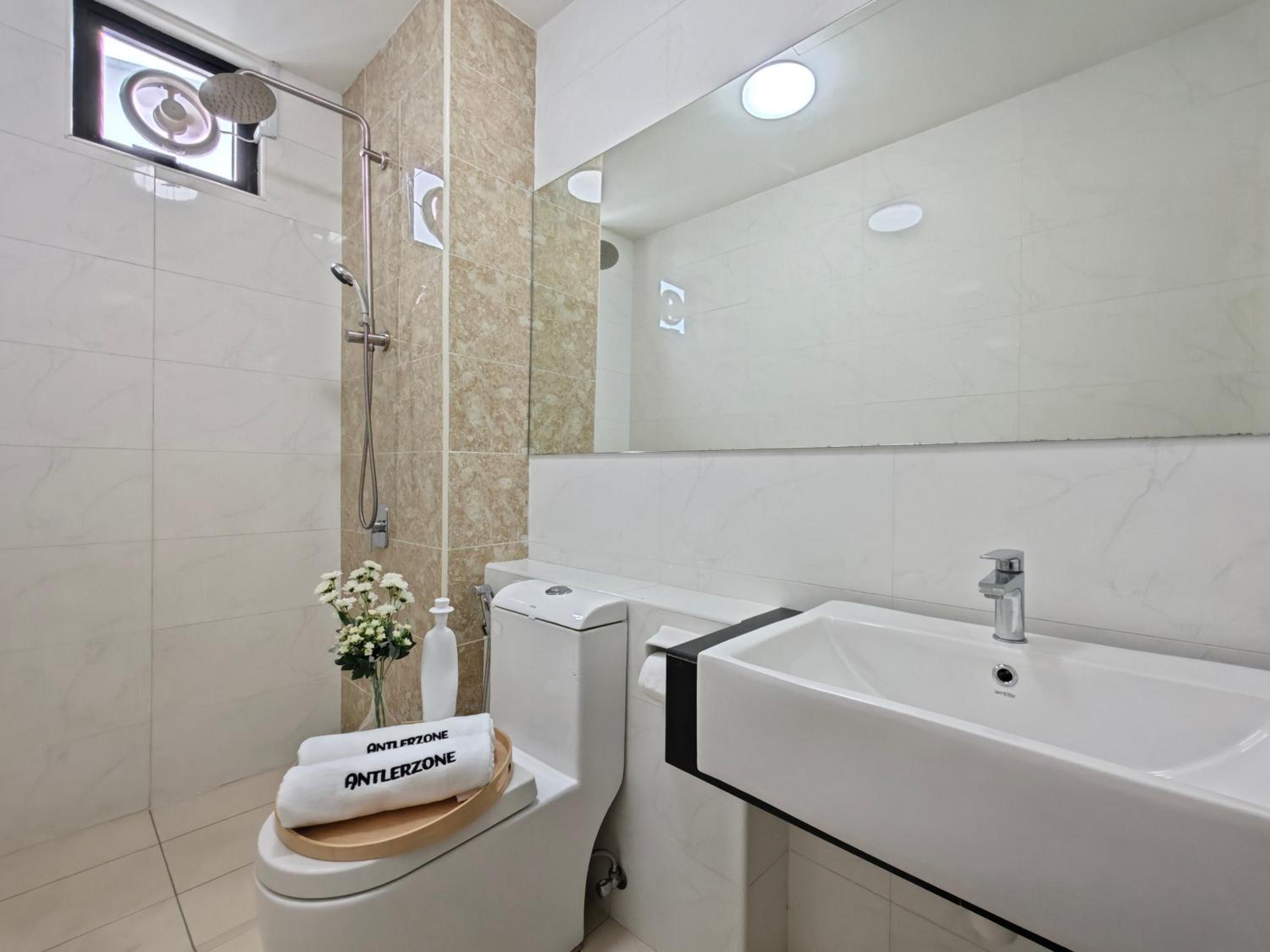 Kempas Dsummit Residences by Antlerzone