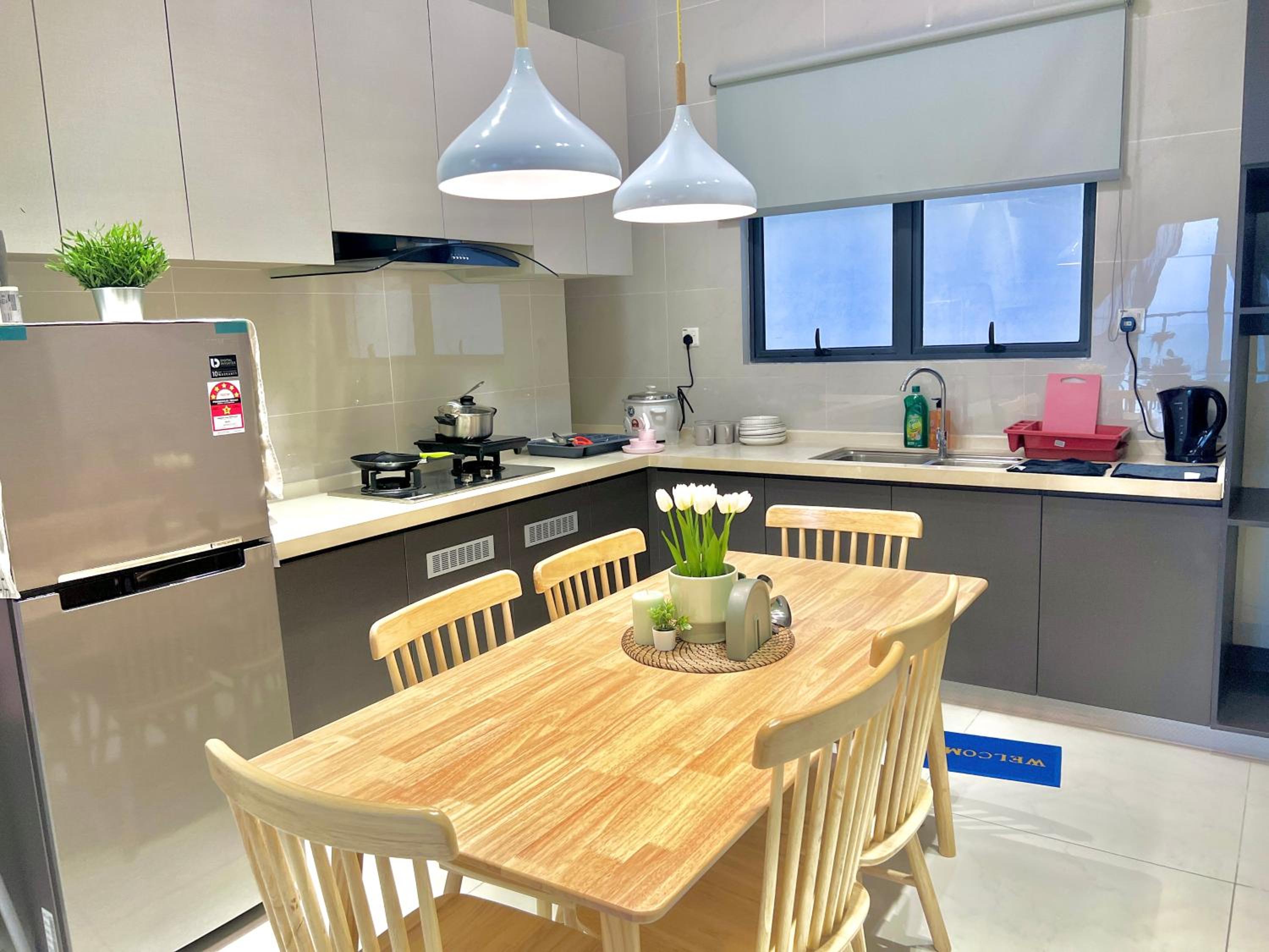 Country Garden Danga Bay Bay Point by R9 HomeStay