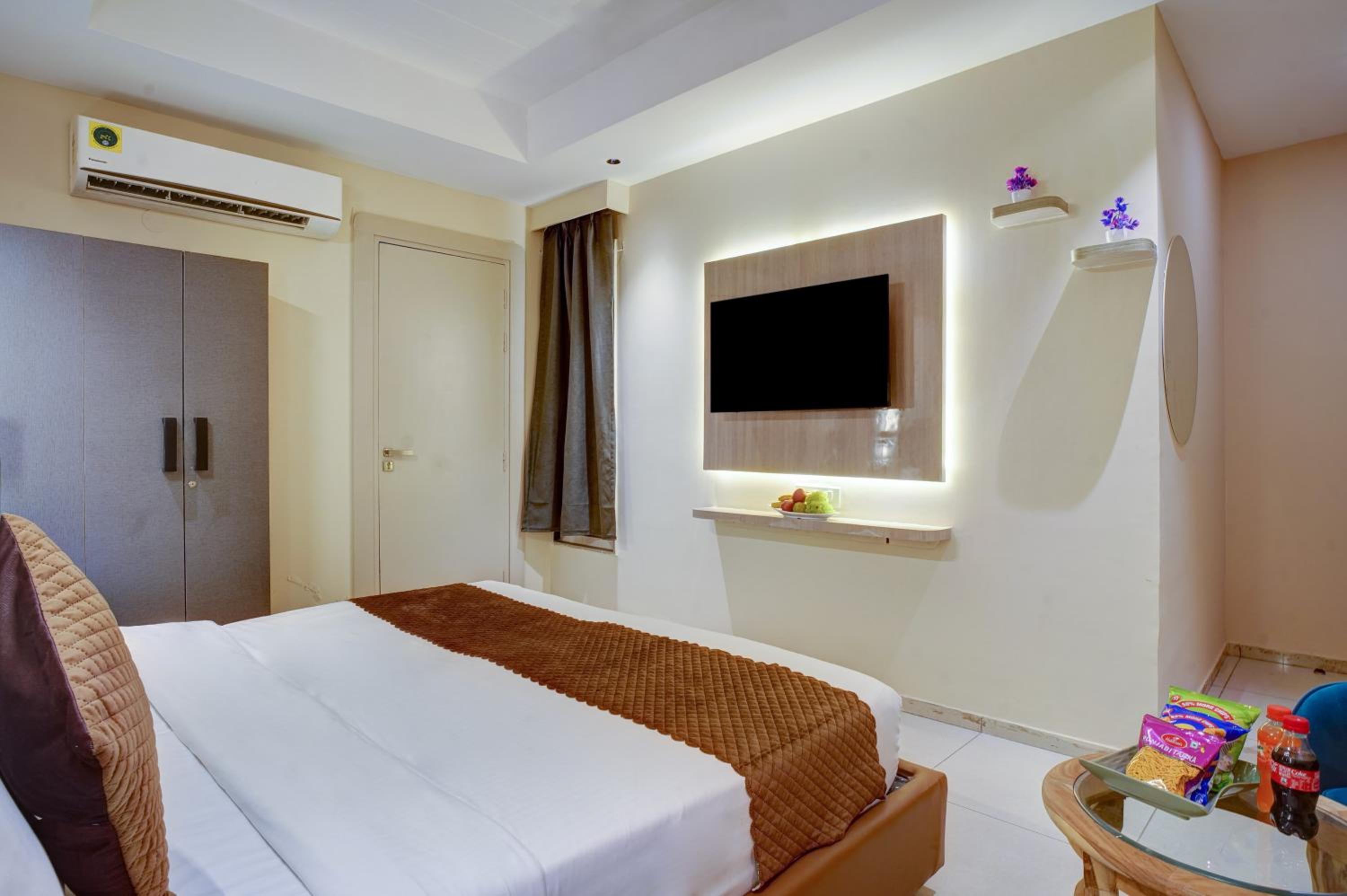 RJK Sector 49 Residency Near Huda Metro Station view 4