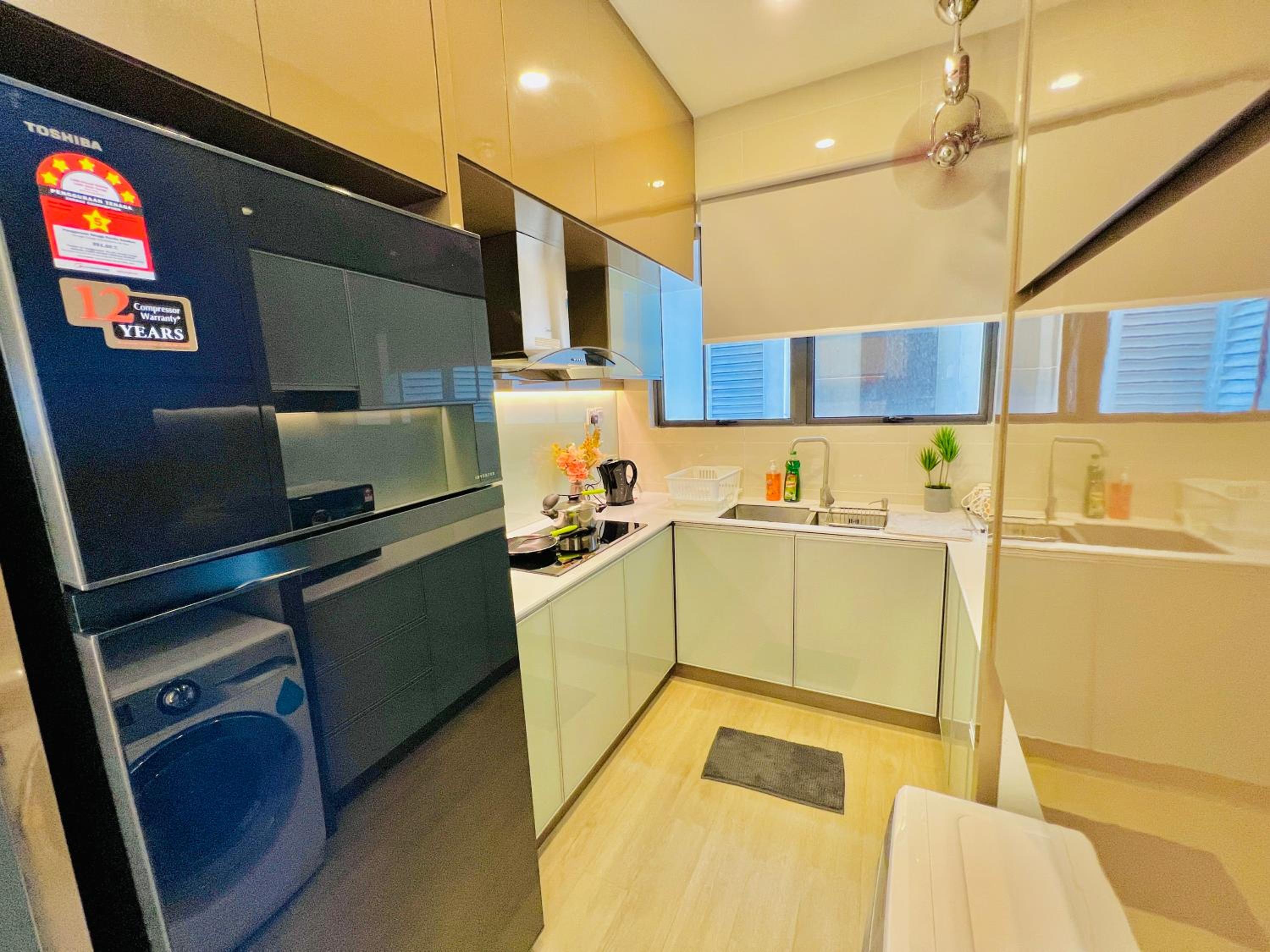 Country Garden Danga Bay Bay Point by R9 HomeStay