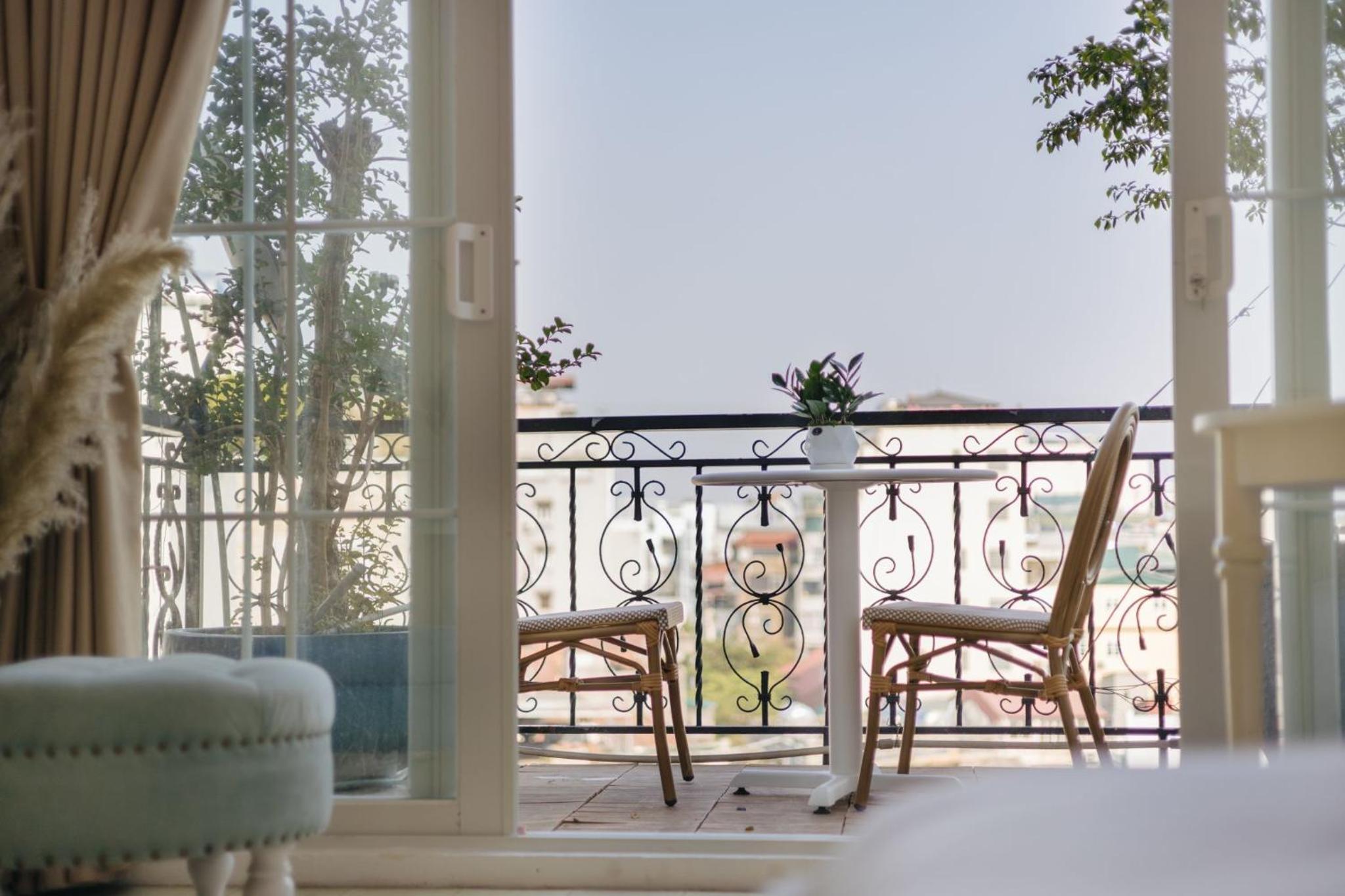 balance & terrace