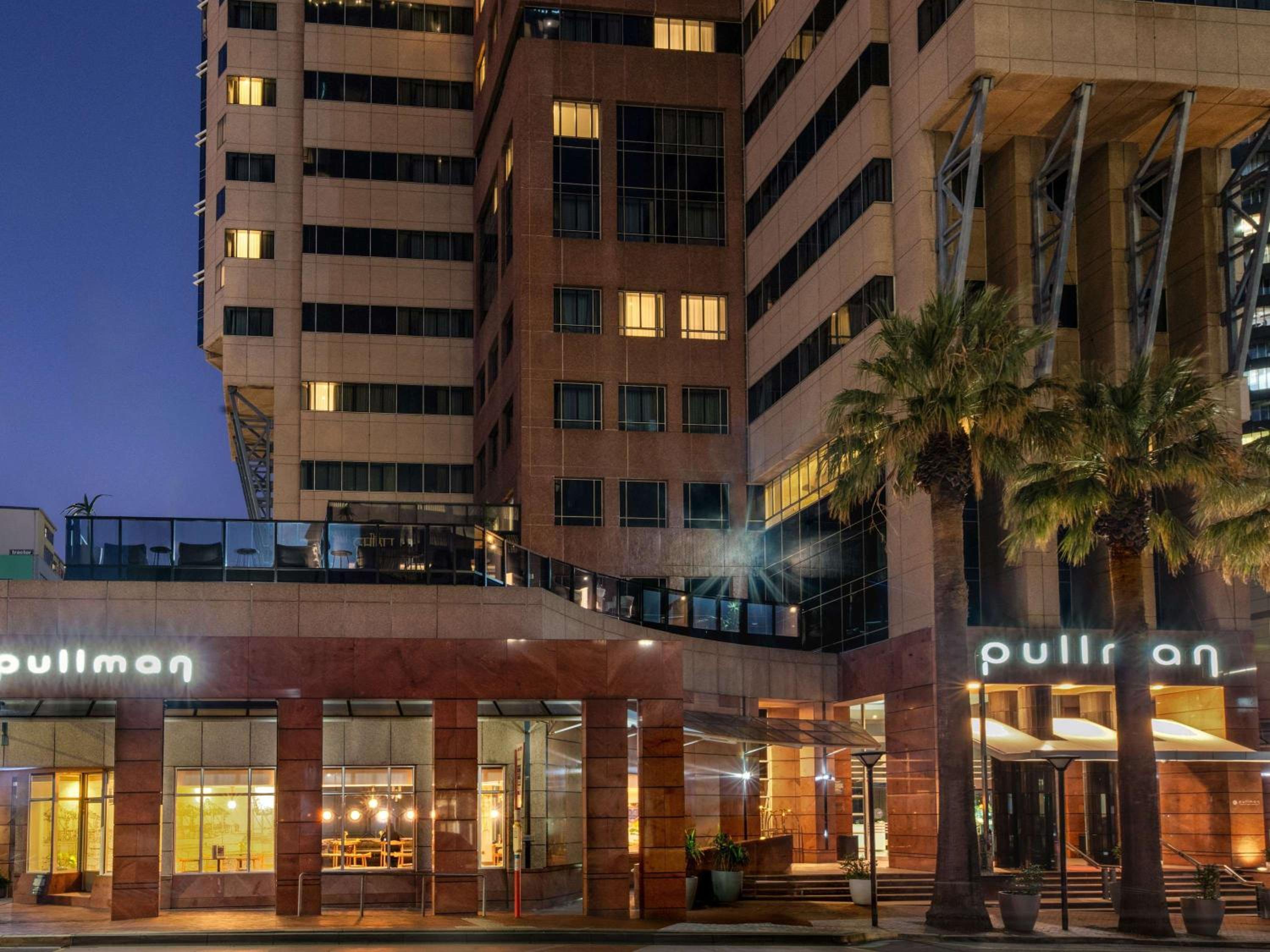 Hotel Pullman Cape Town City Centre - Image 1