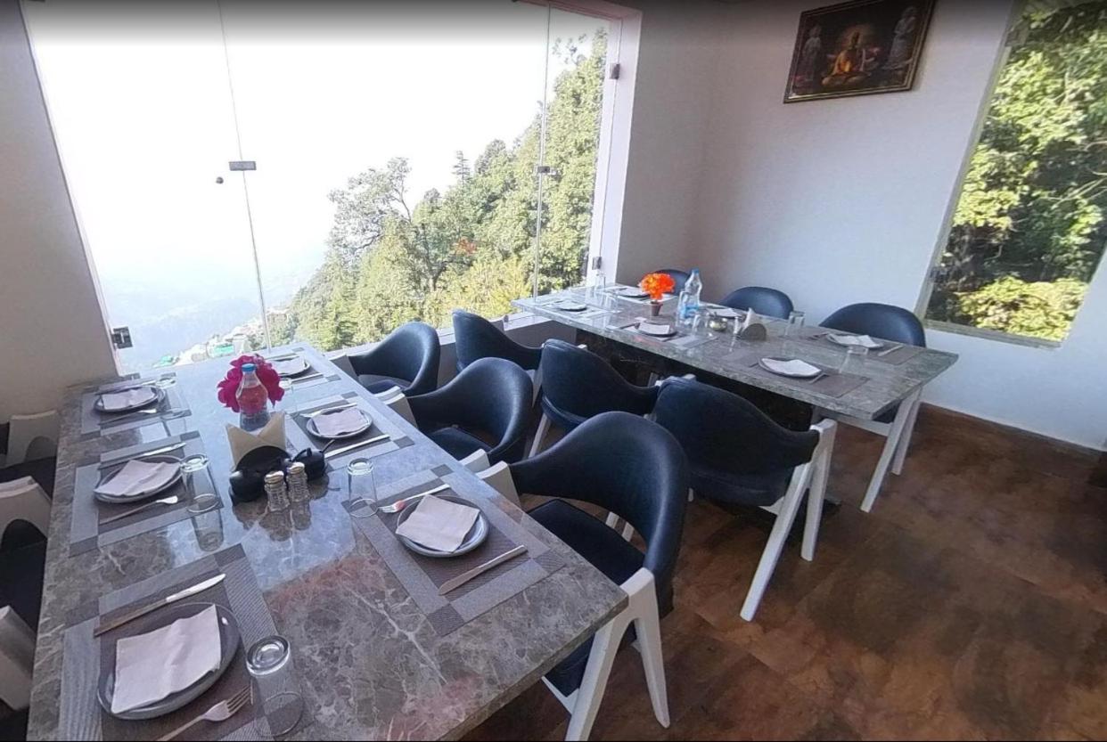 Barowalia villa Dalhousie view 3