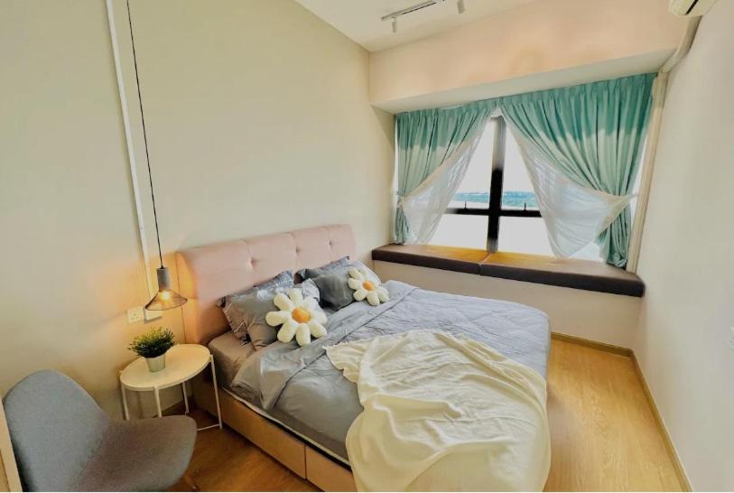 Country Garden Danga Bay Bay Laurel by R9 HomeStay