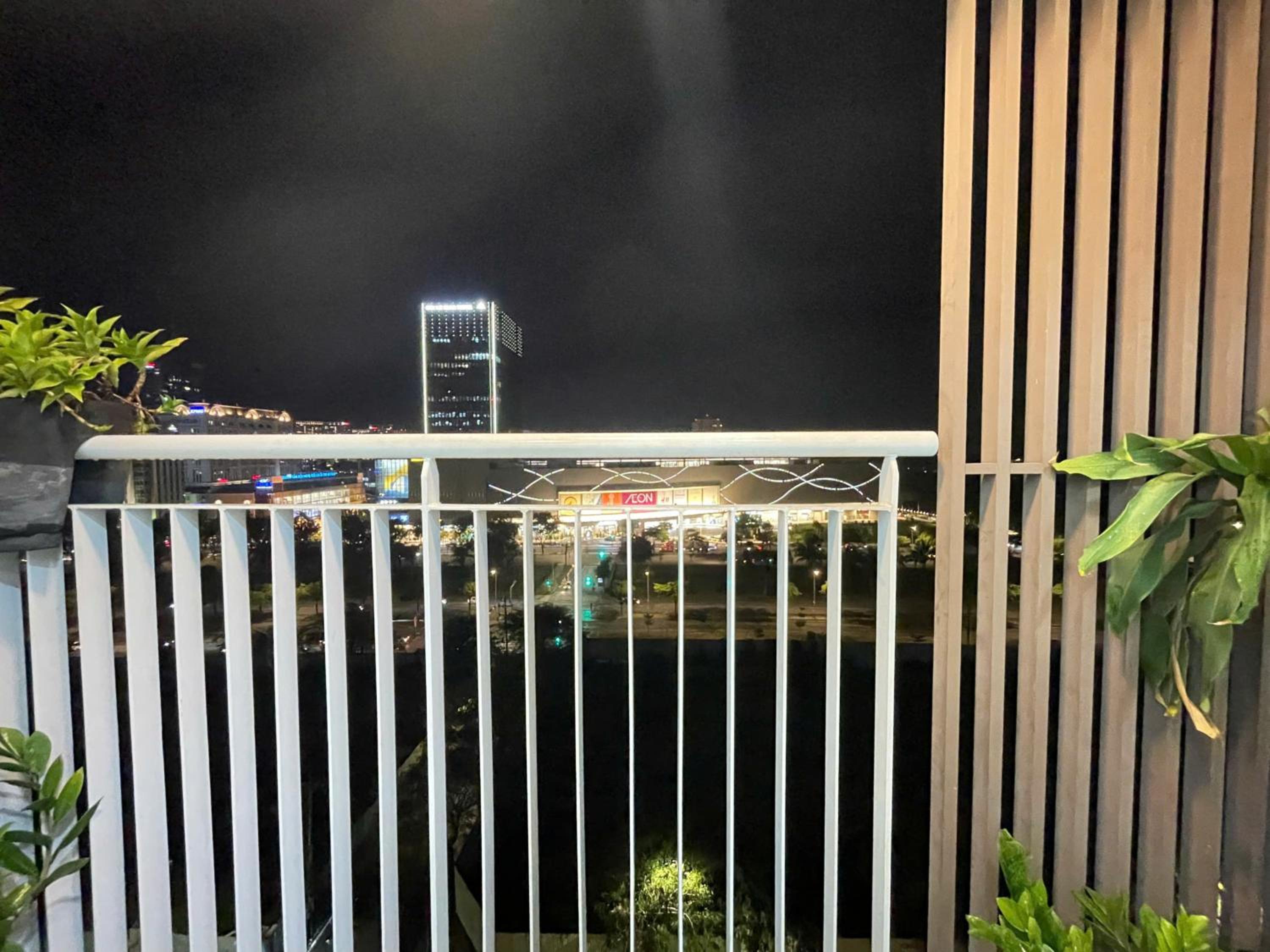 Cozy 3-BR in the center of District 7