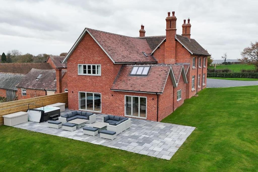 Grange House - Sleeps 24 view 3