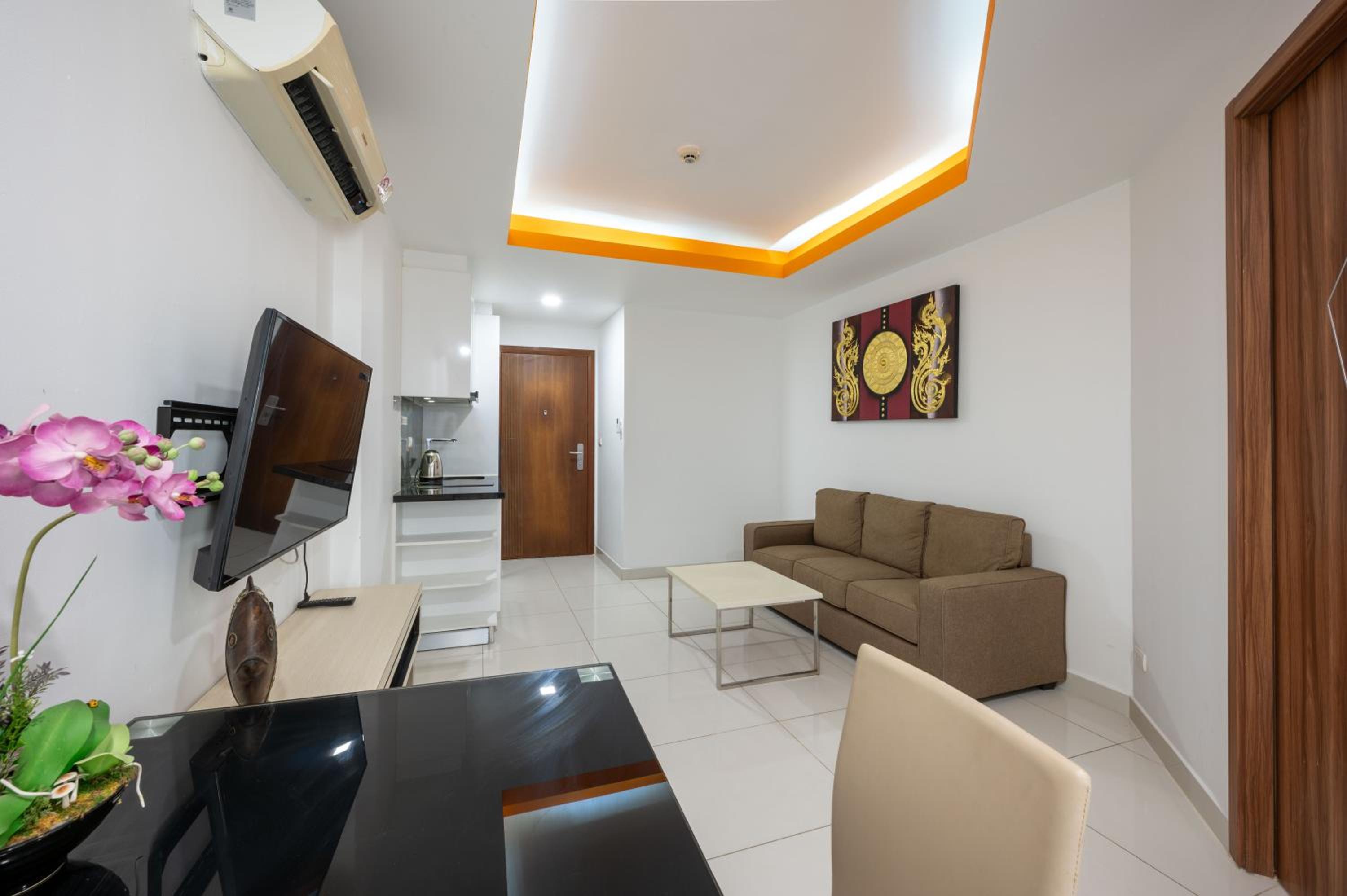 C-View Residence by Apartwell