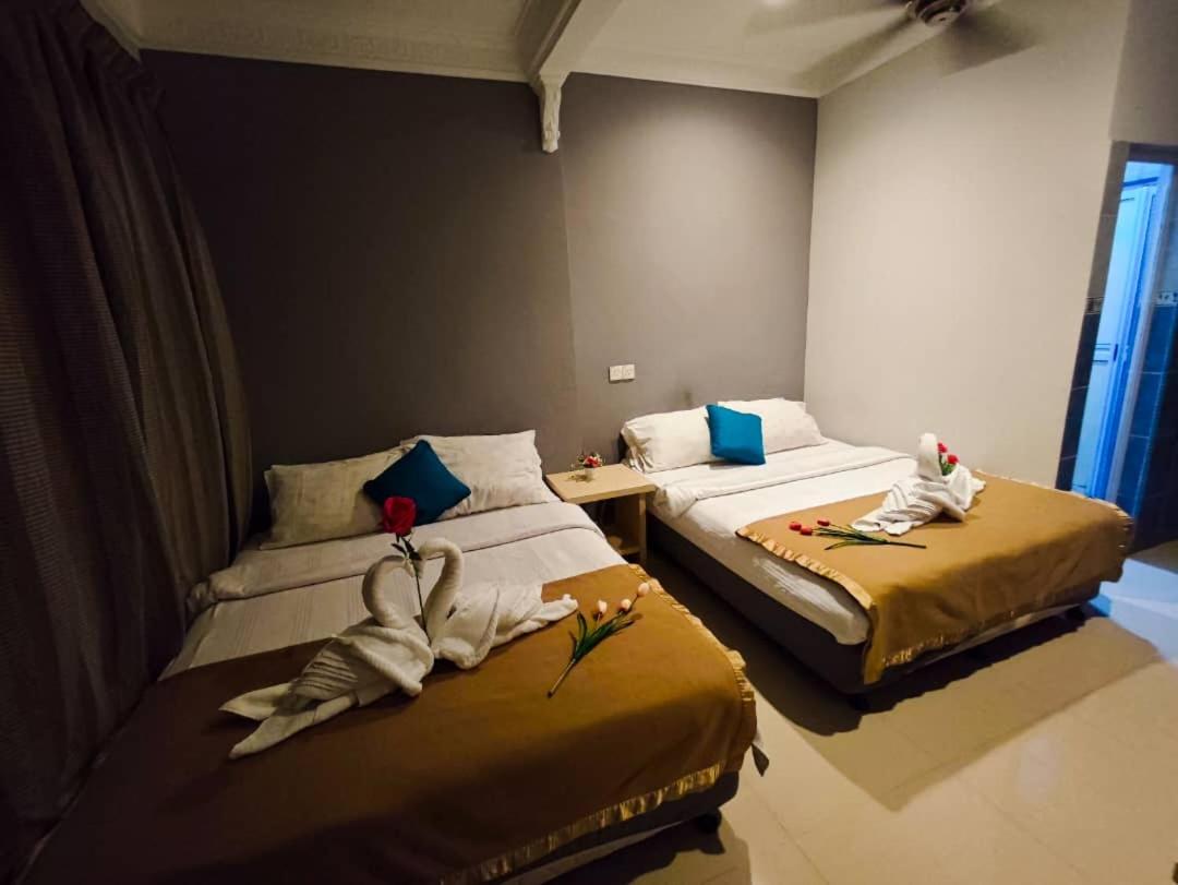 1 Jalan Jaya 7, walking distance to HUKM