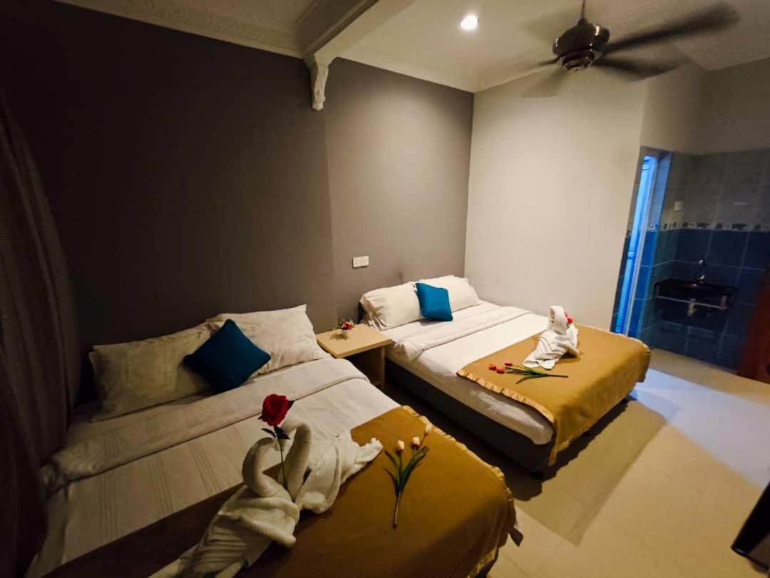 1 Jalan Jaya 7, walking distance to HUKM