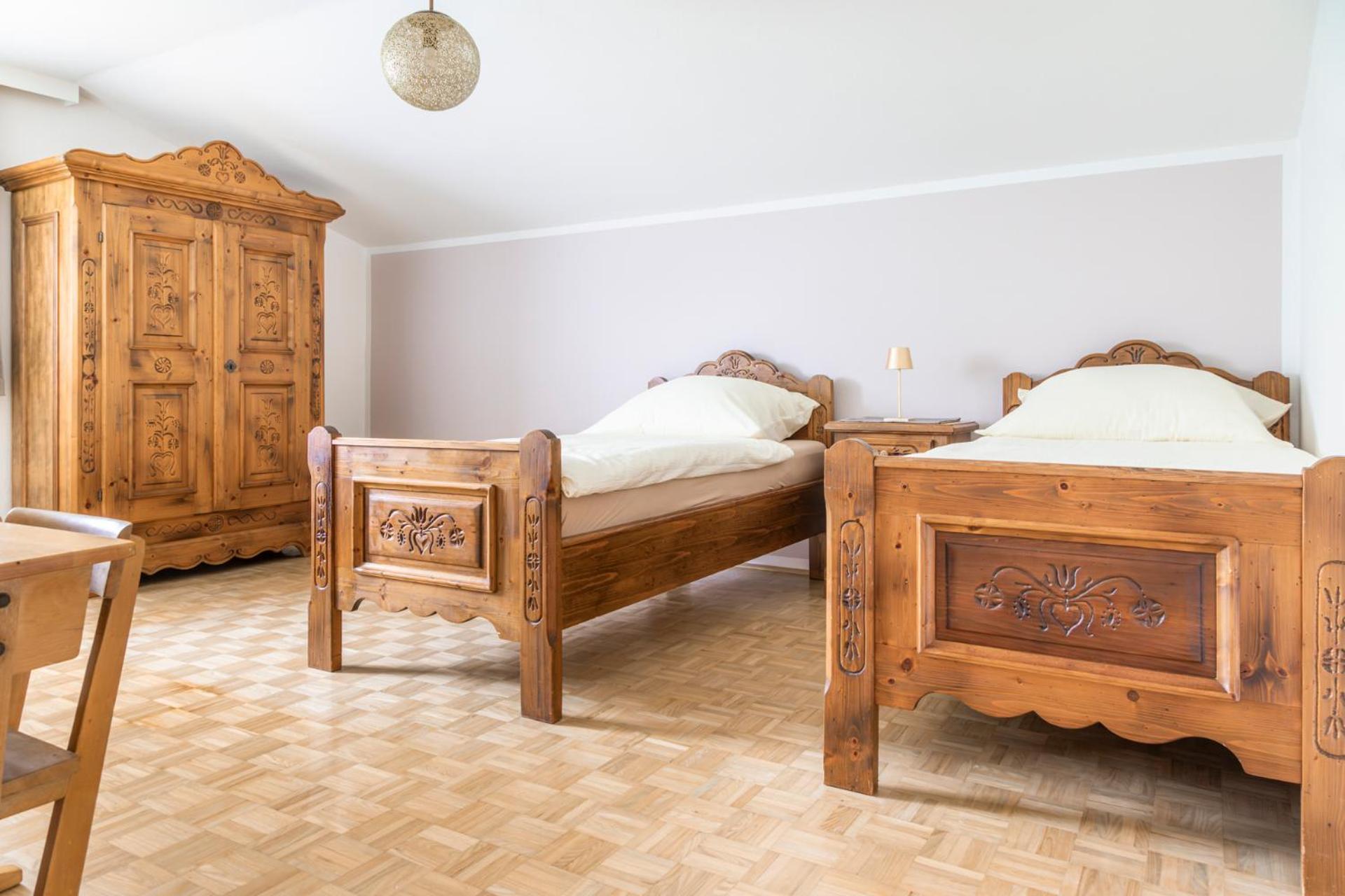 Stadtbauernhof Salzburg - Ferienwohnung - Gut Unterleithen - farm & the city