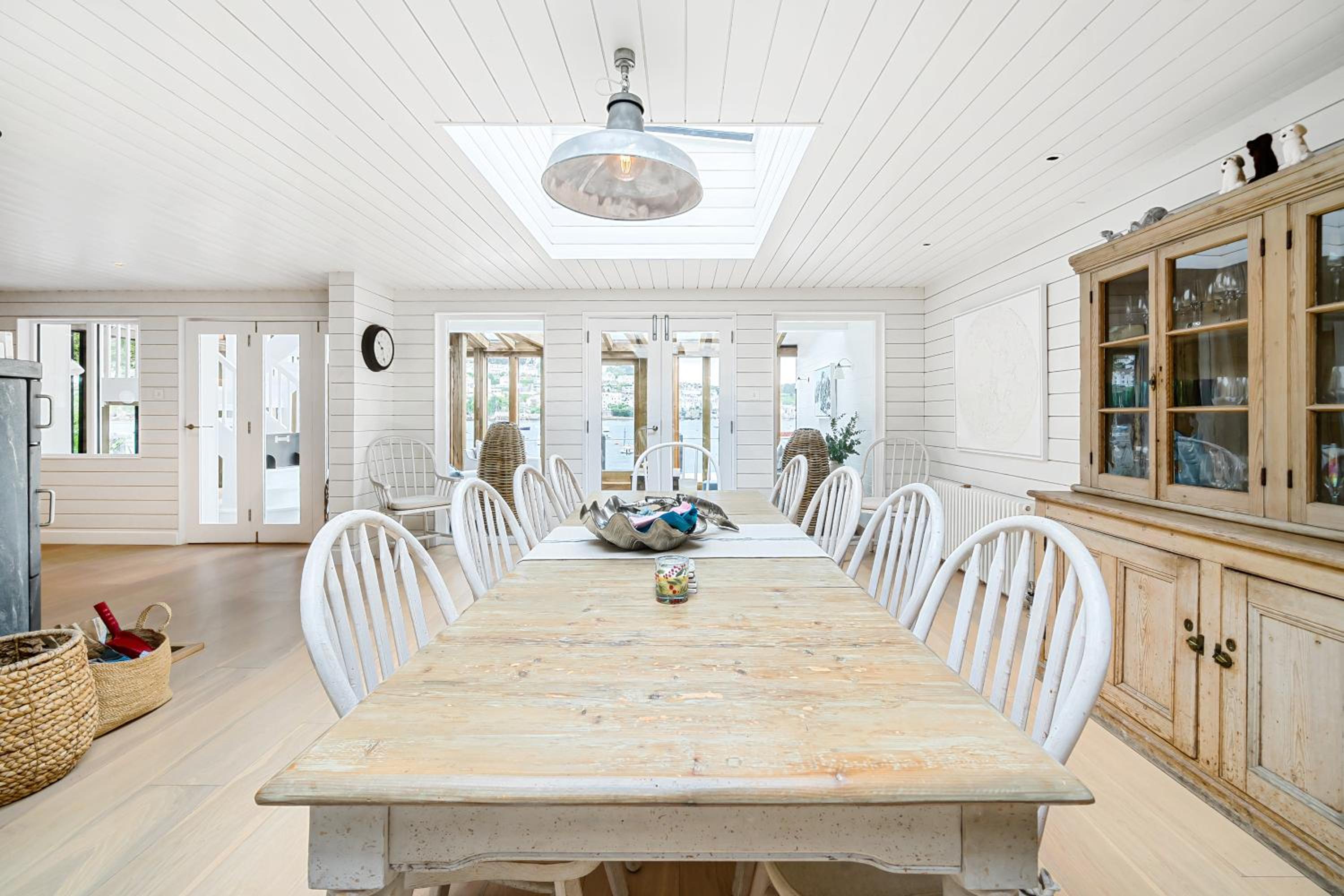 Waterside House - Luxurious waterside retreat overlooking Fowey Harbour with beach access & table tennis