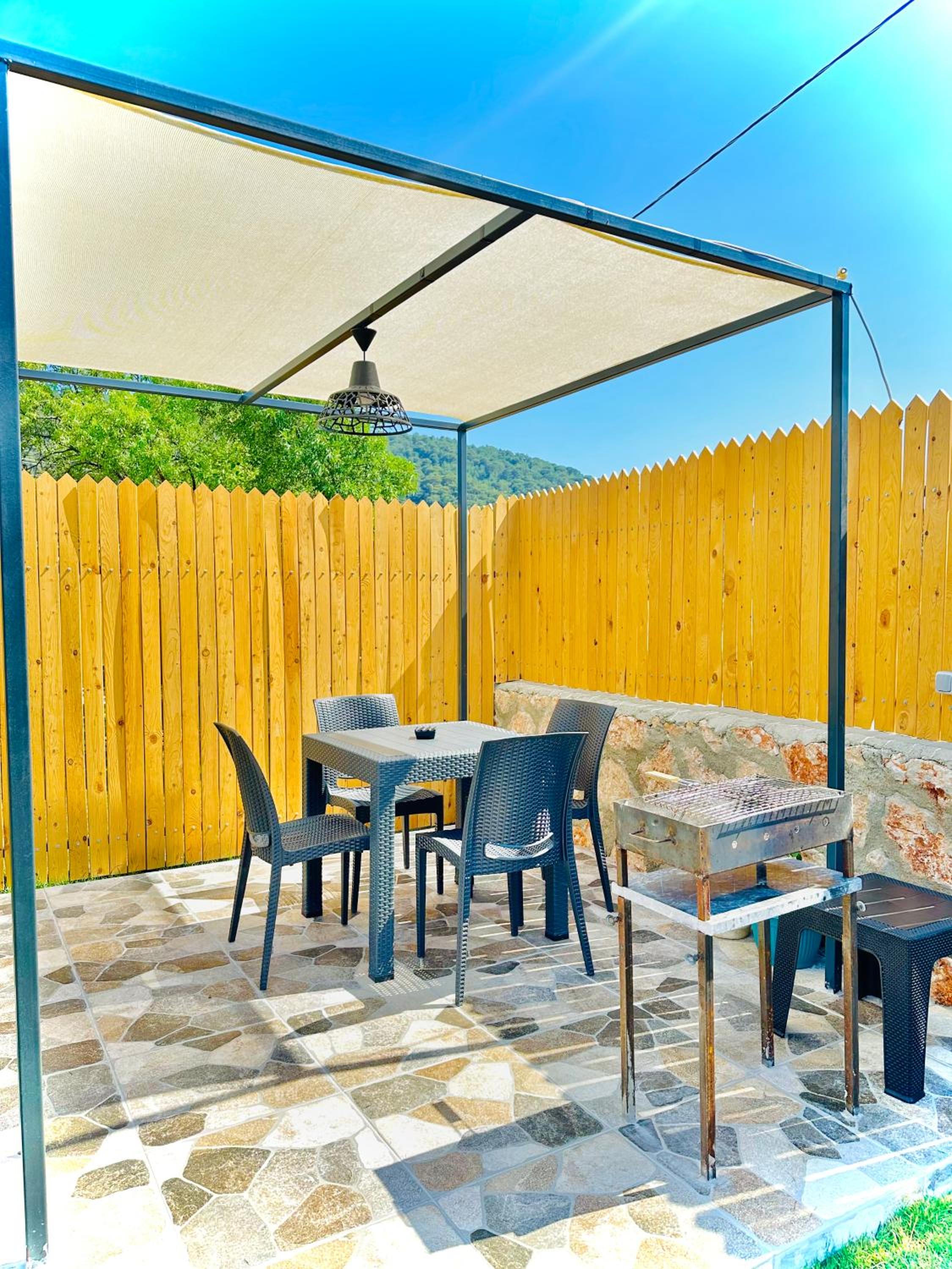 Kalkan'da Doğal Ahşap Ev, 2 Yatak Odası, 1 Banyo, Wi-Fi