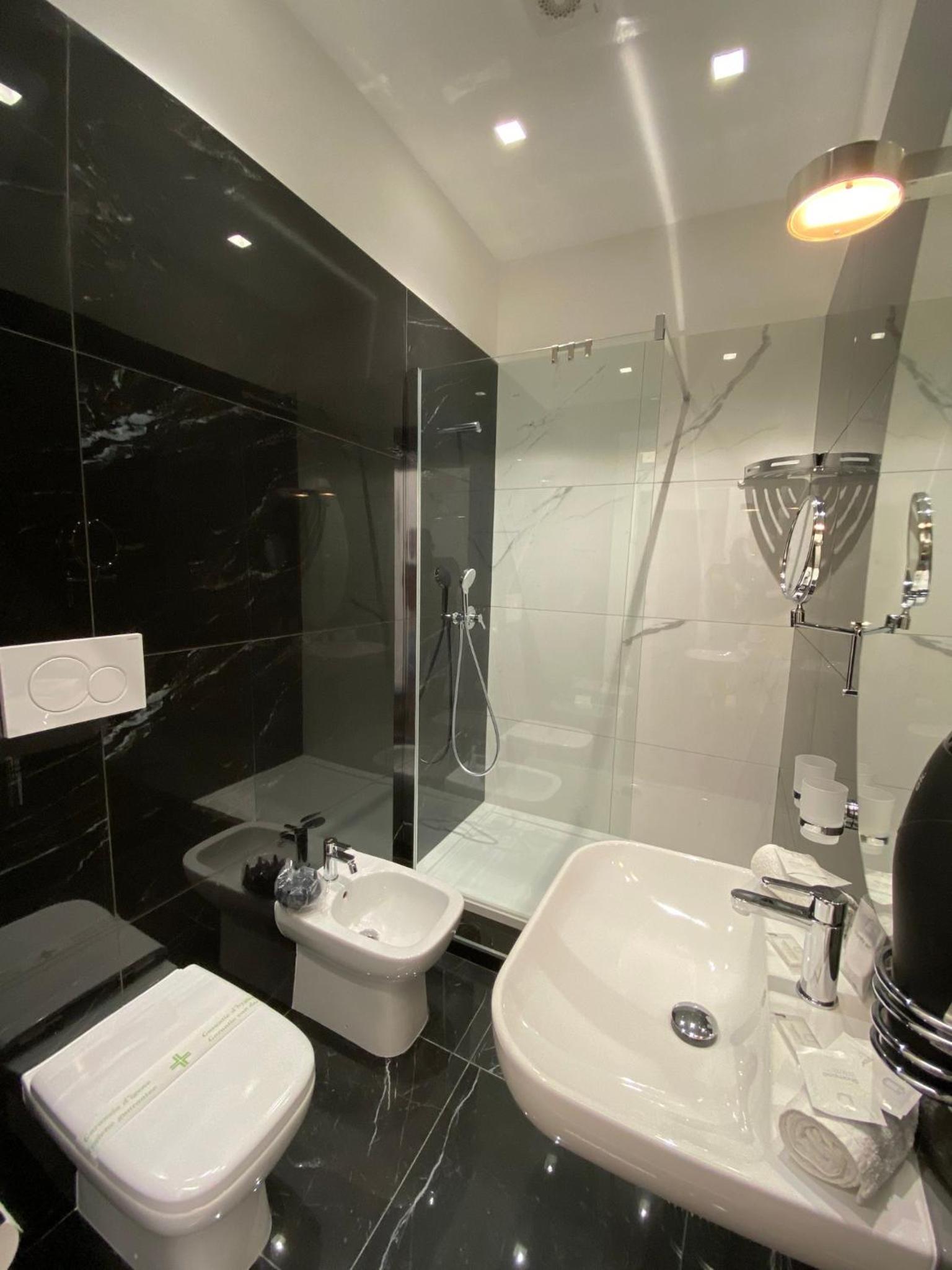 Vatican G&G Suites