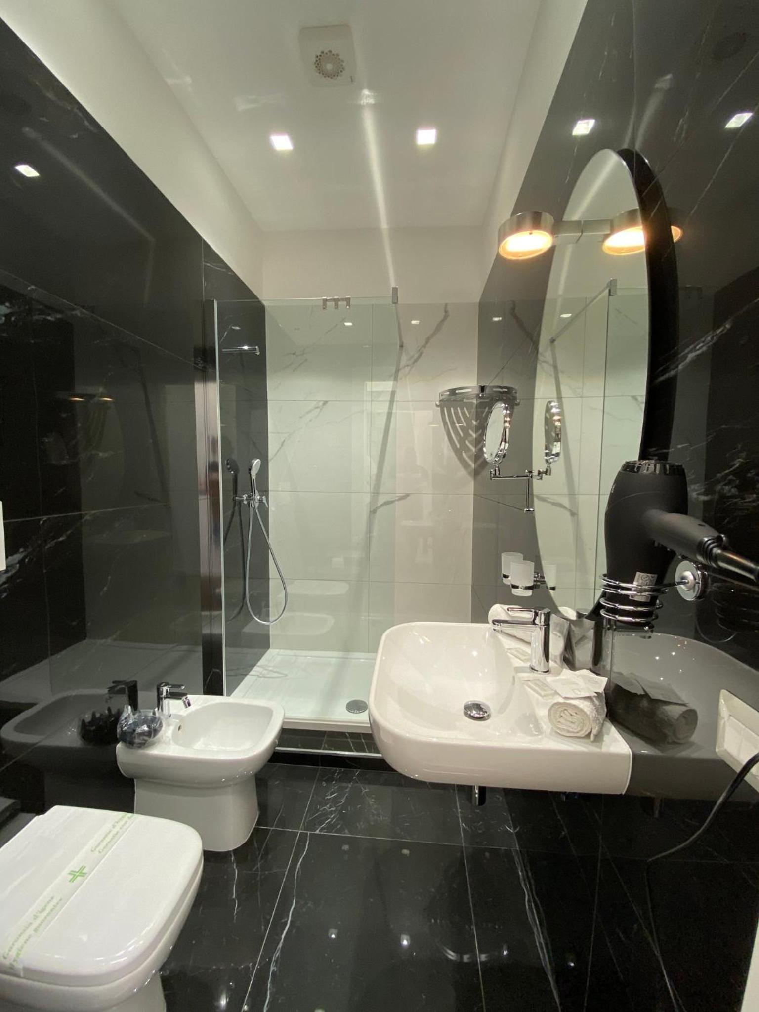 Vatican G&G Suites