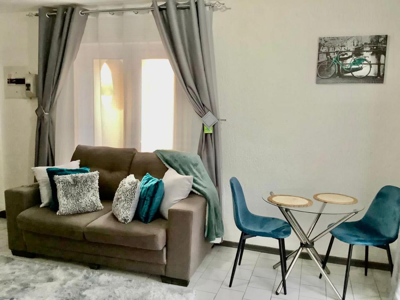 One bed unit nestled in the prime of Sandton - 2139